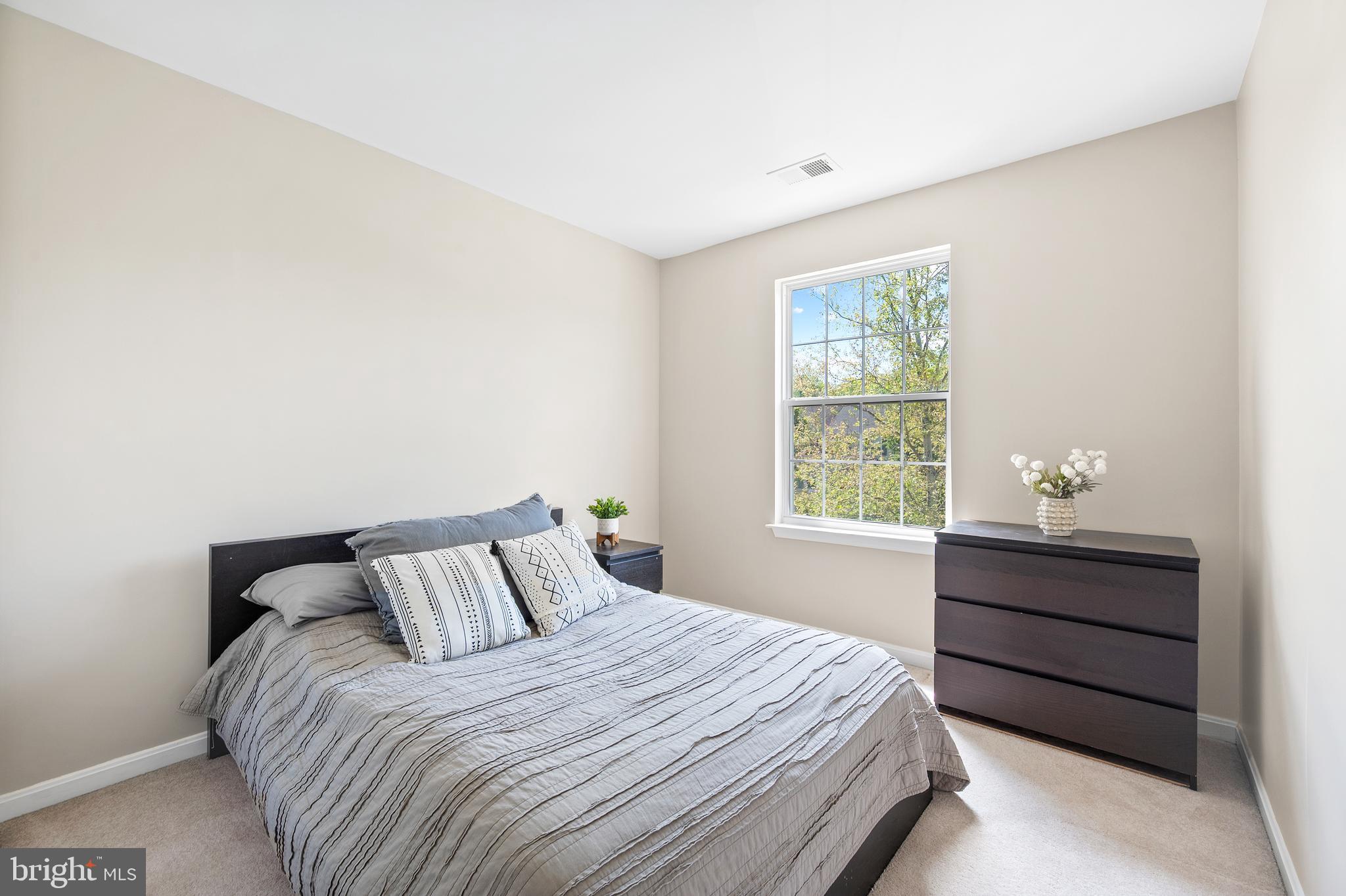 RIDGEFIELD - Residential