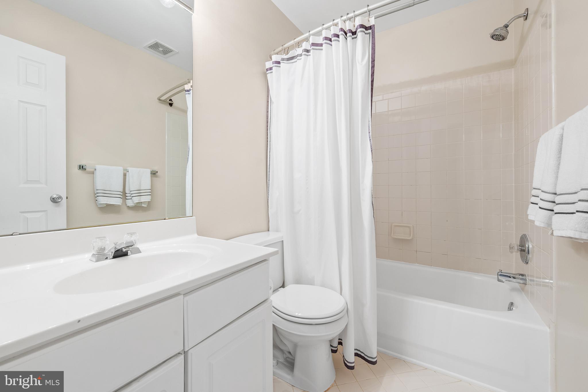 RIDGEFIELD - Residential