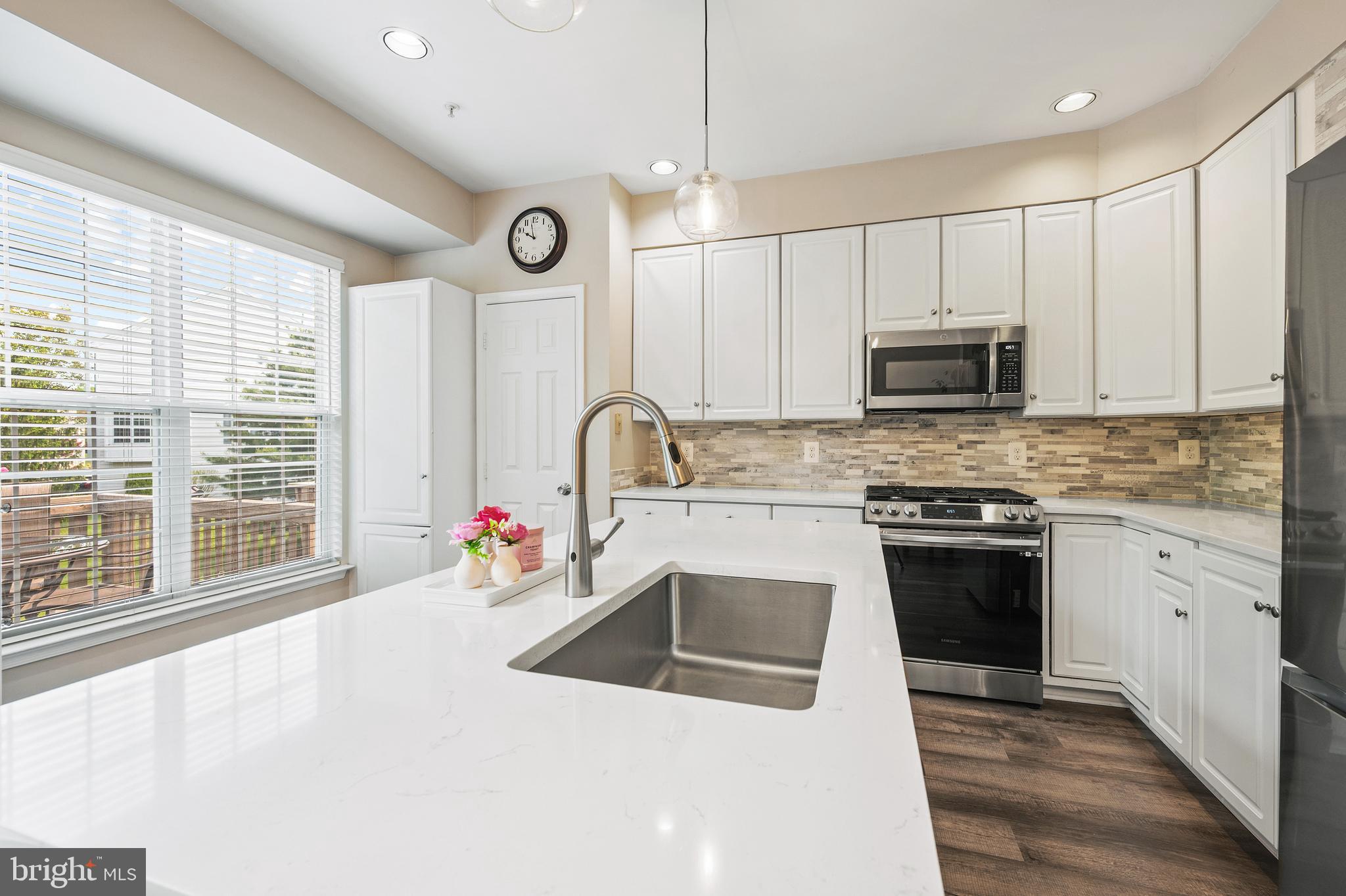 RIDGEFIELD - Residential