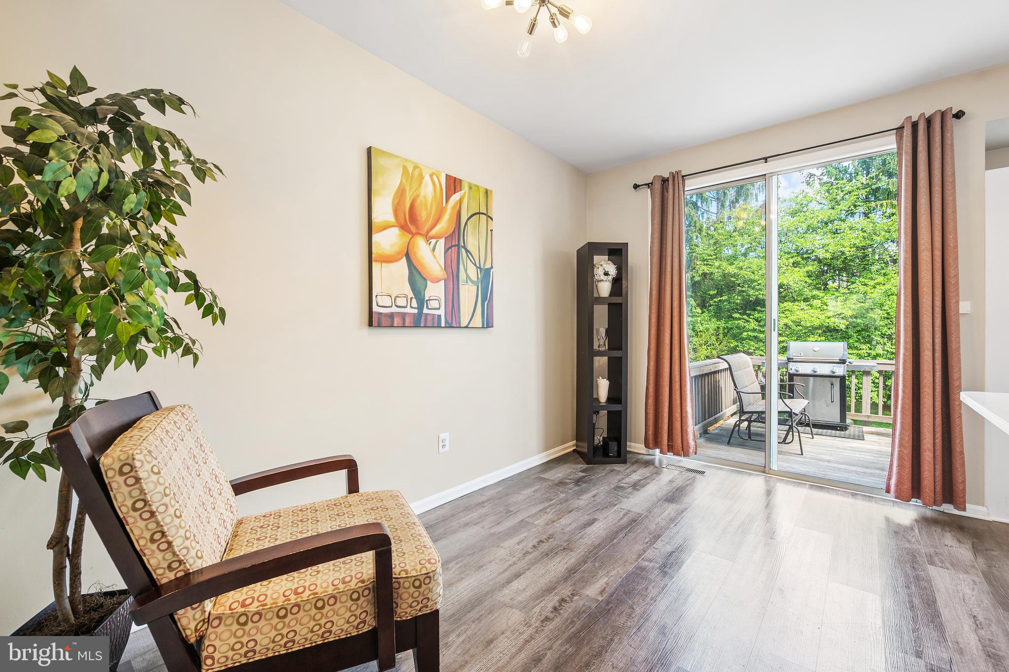 RIDGEFIELD - Residential