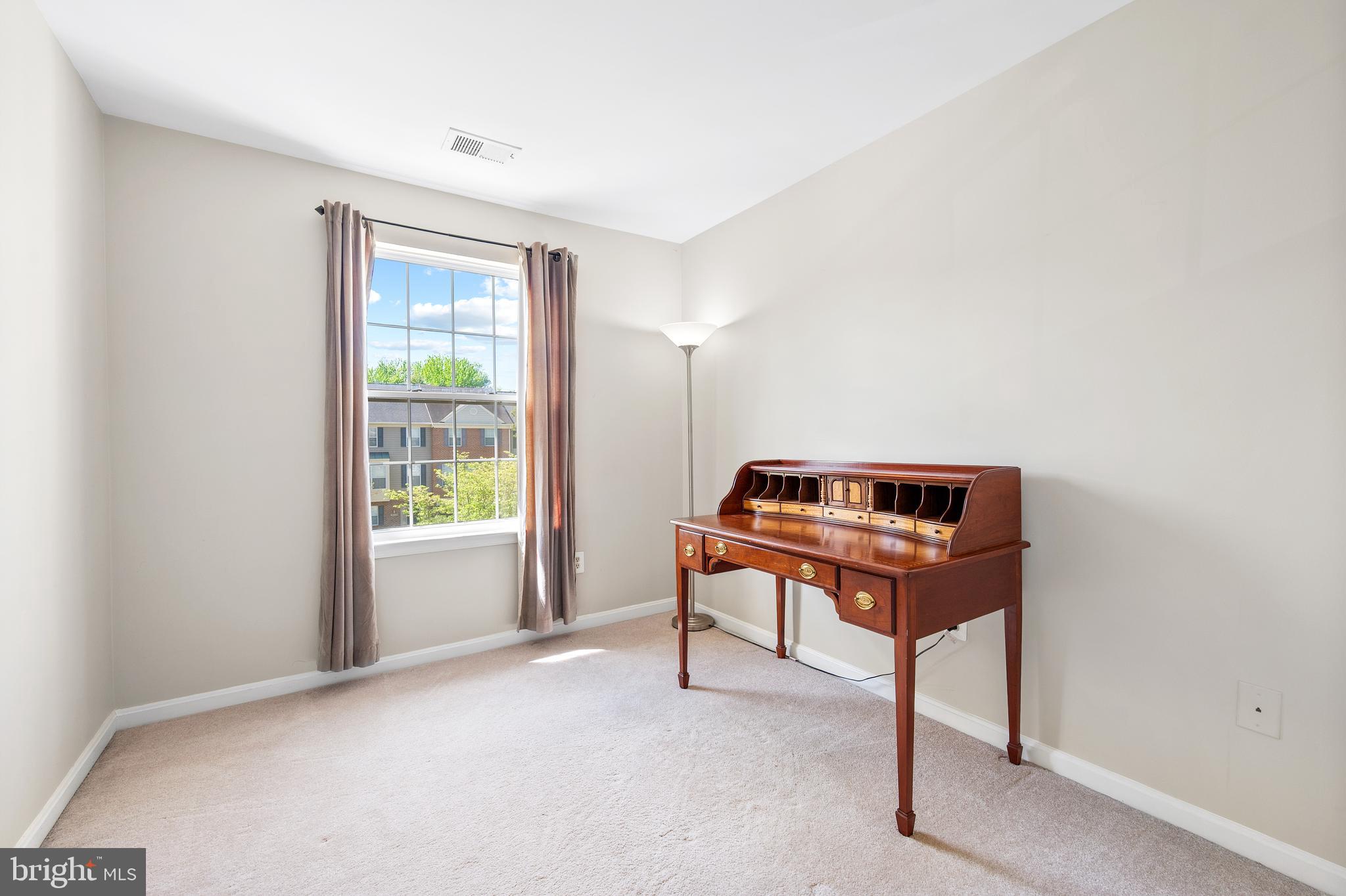 RIDGEFIELD - Residential