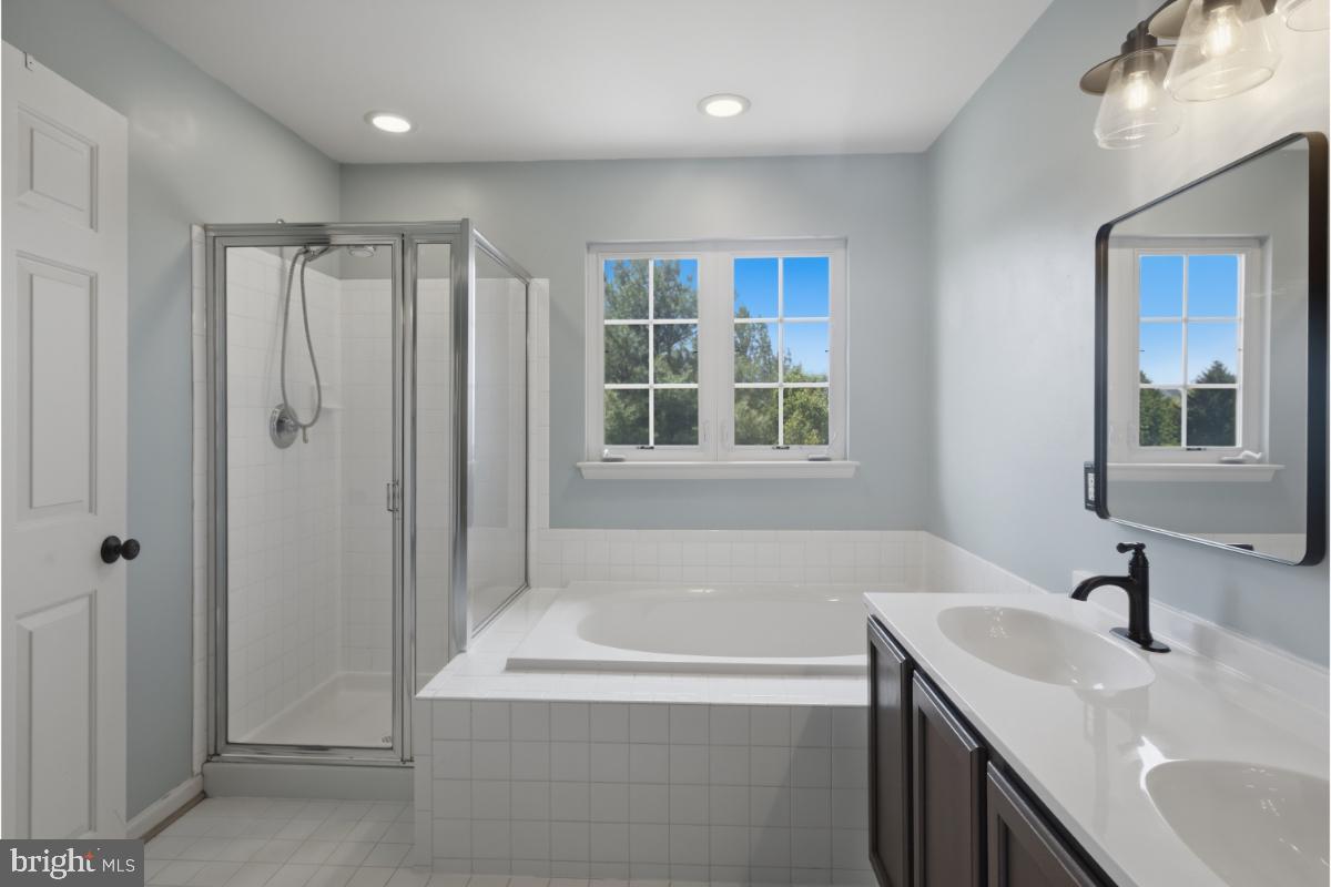 GLENBROOK - Residential