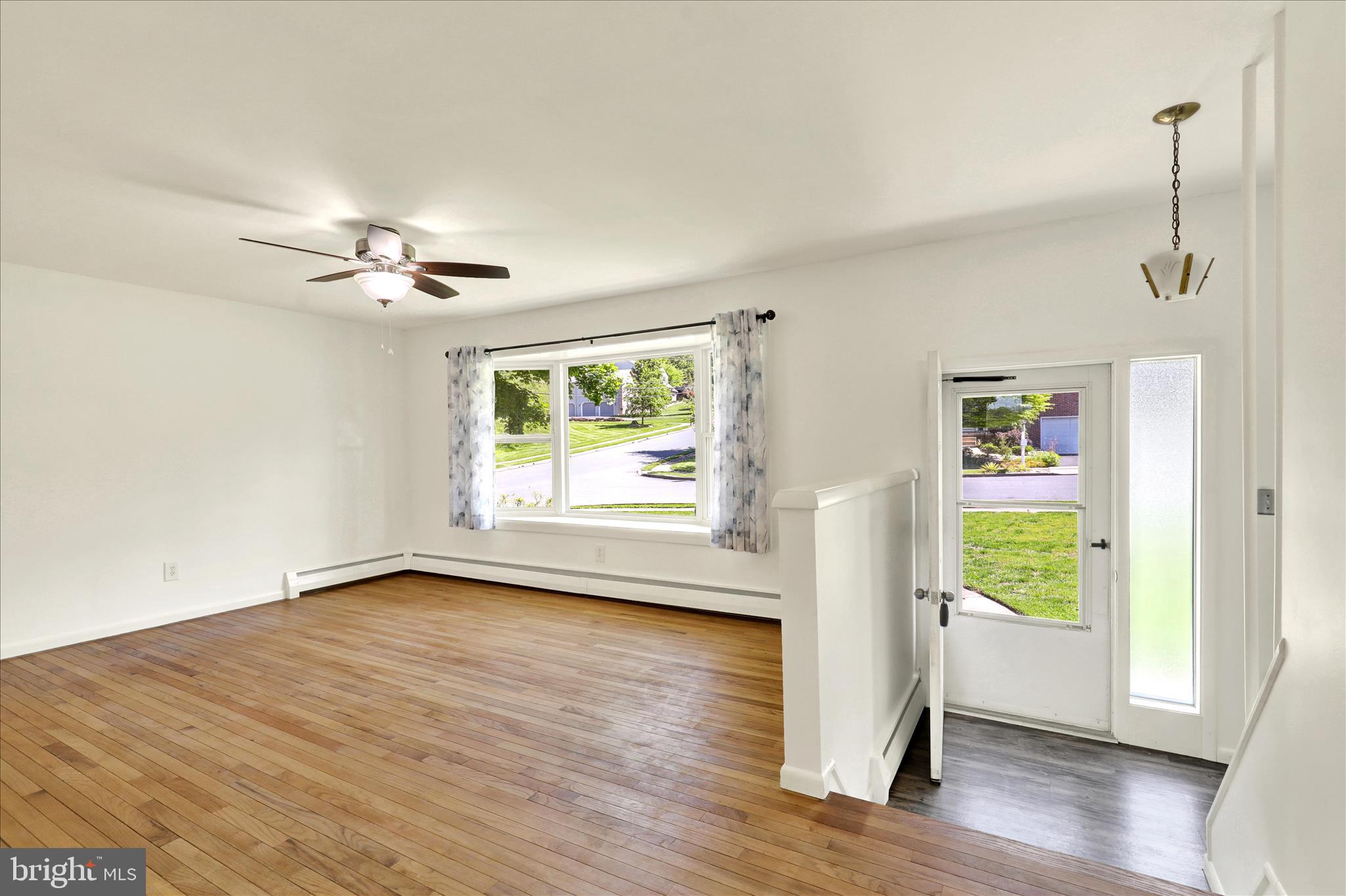 CRESTWOOD - Residential