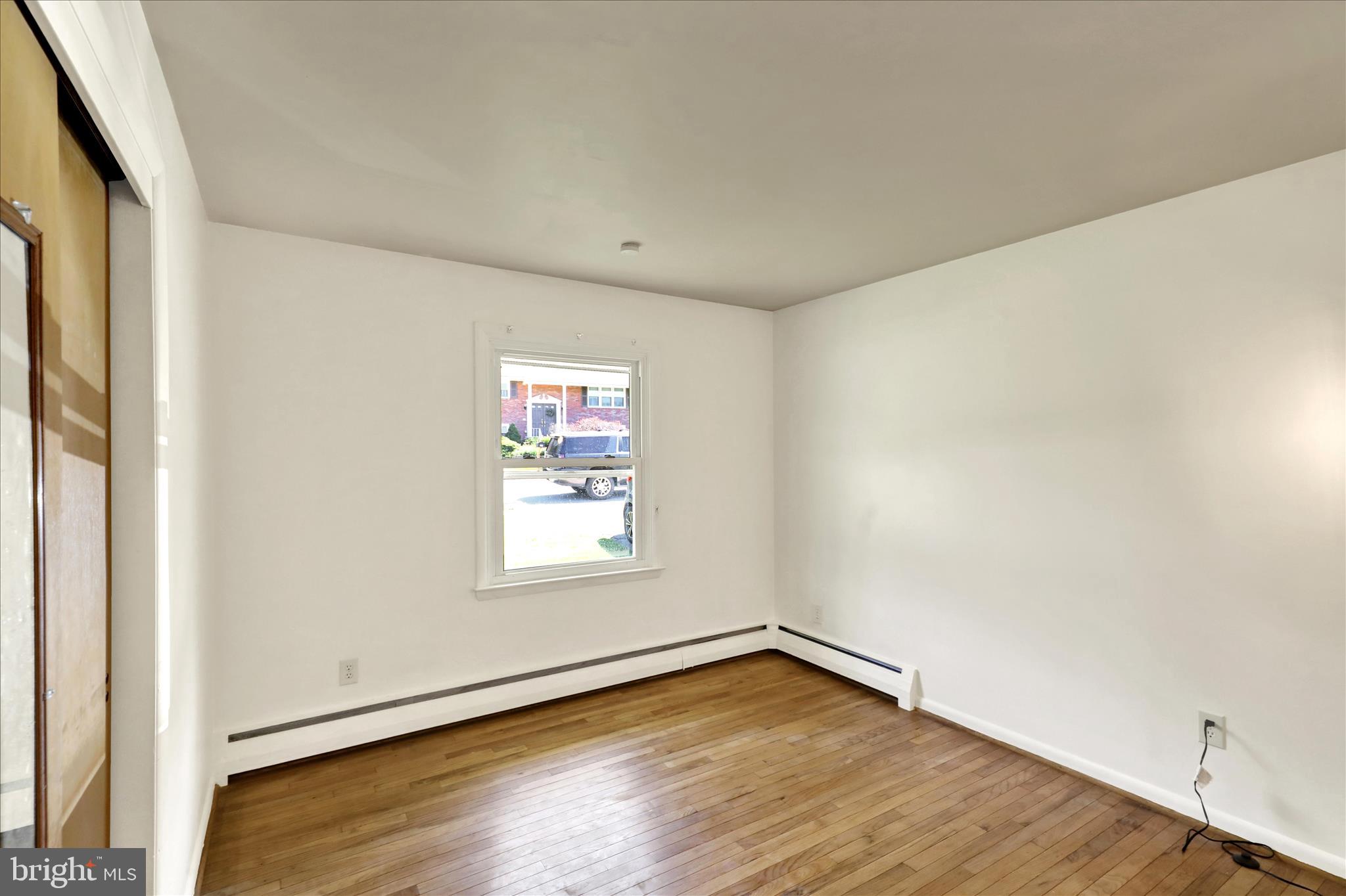 CRESTWOOD - Residential