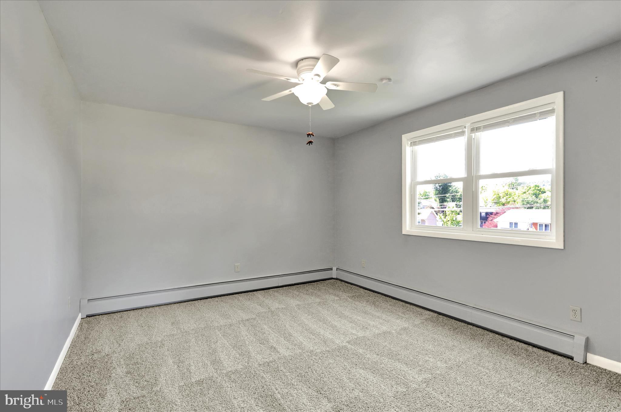 CRESTWOOD - Residential