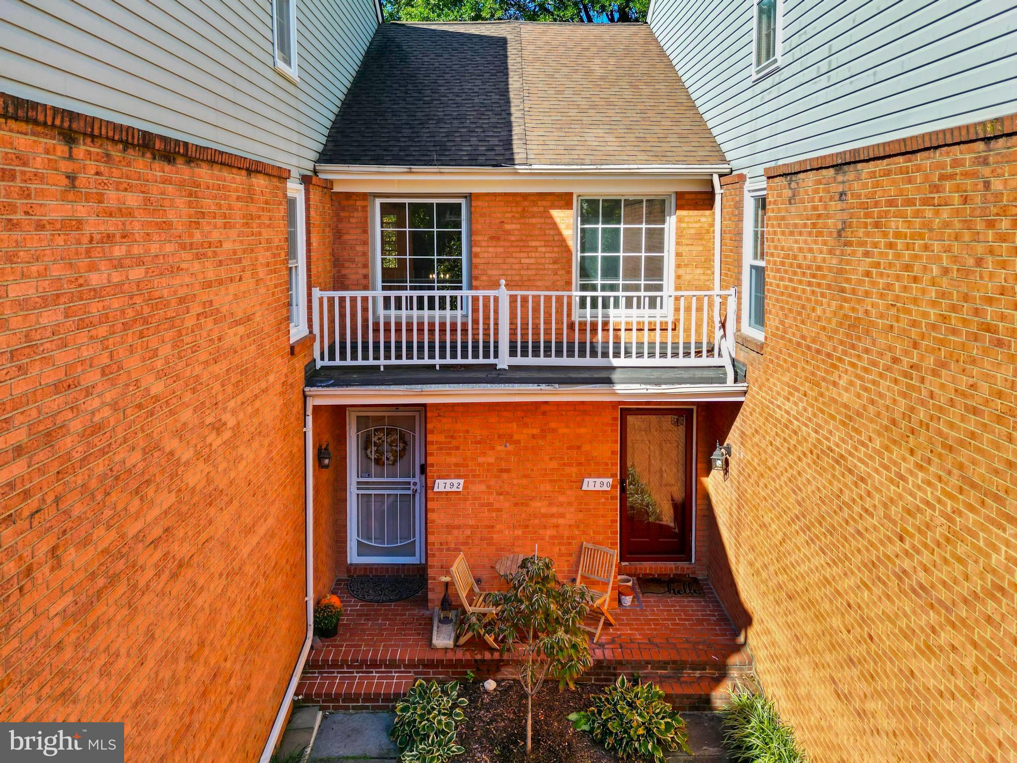 1792 DUFFIELD LANE