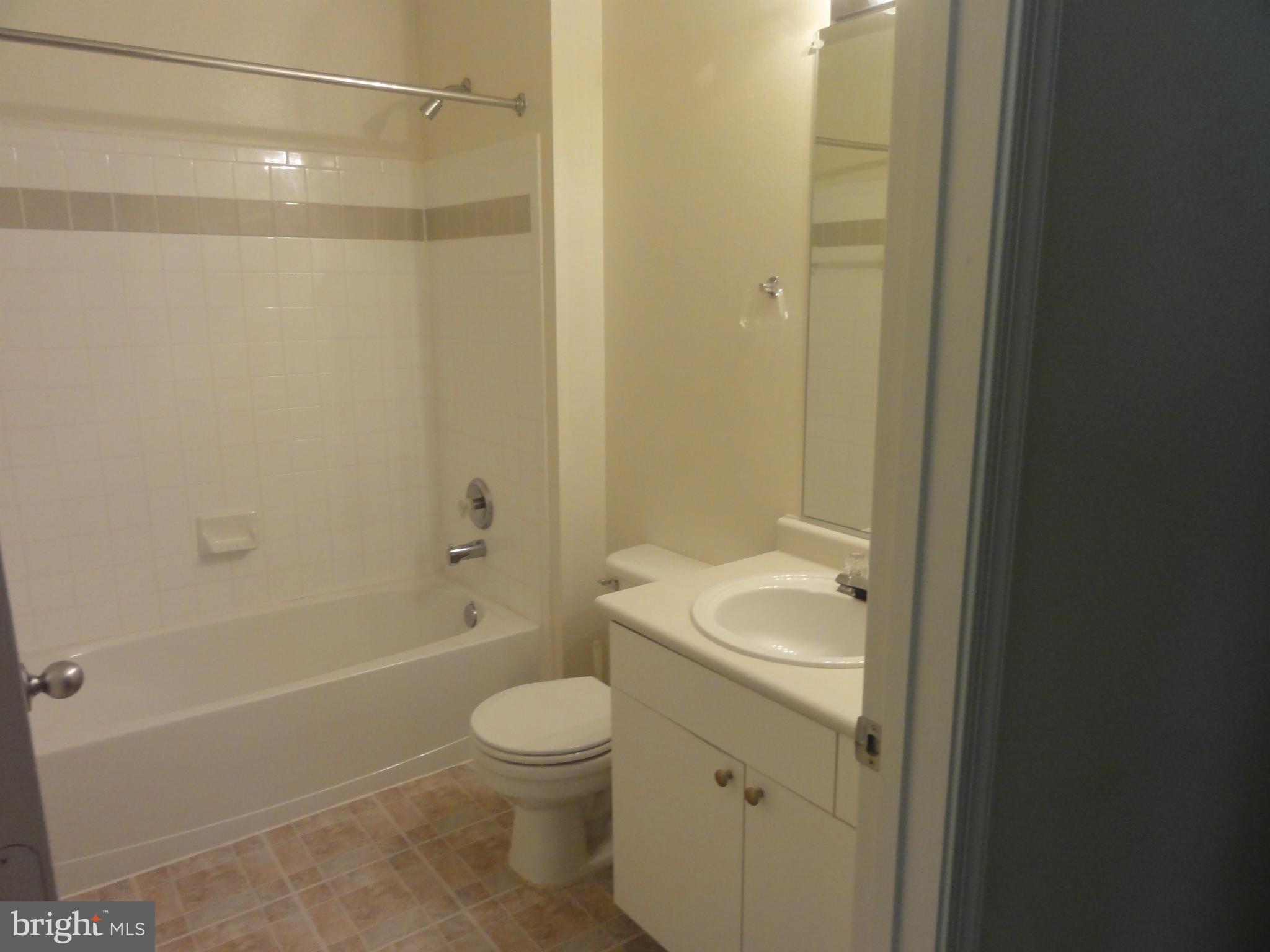 HIGH POINTE AT JEFFERSON PARK - Residential Lease