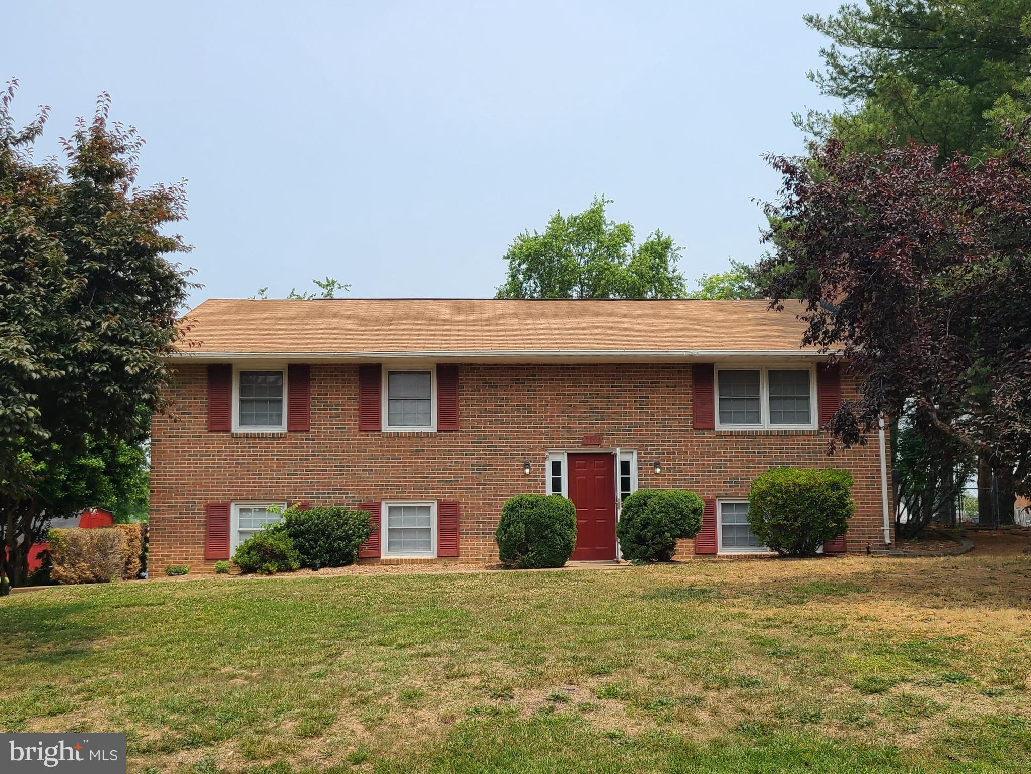 SHERATON HILLS EAST - Residential Lease