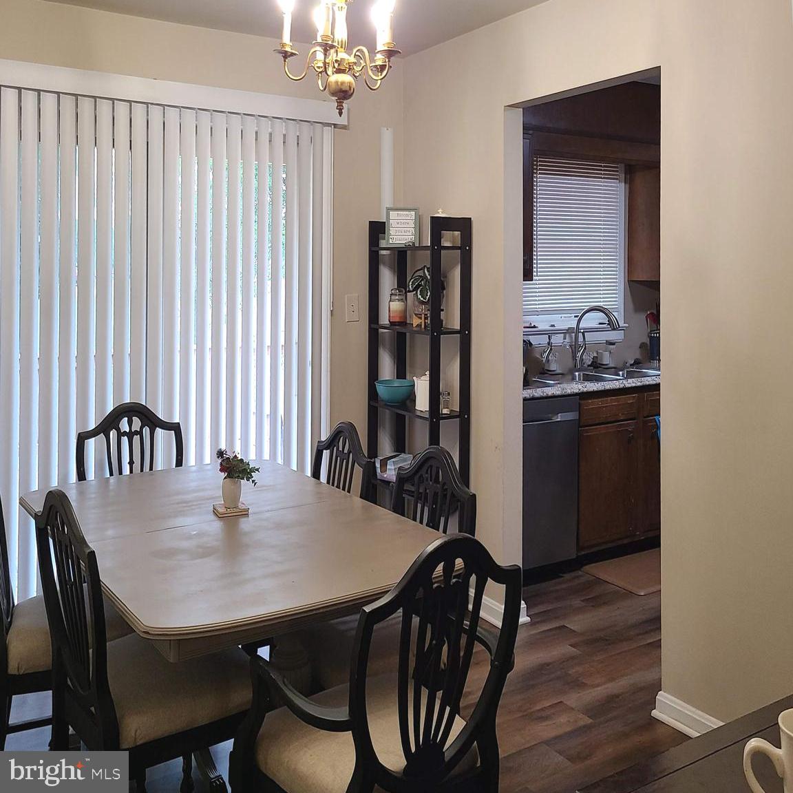 SHERATON HILLS EAST - Residential Lease