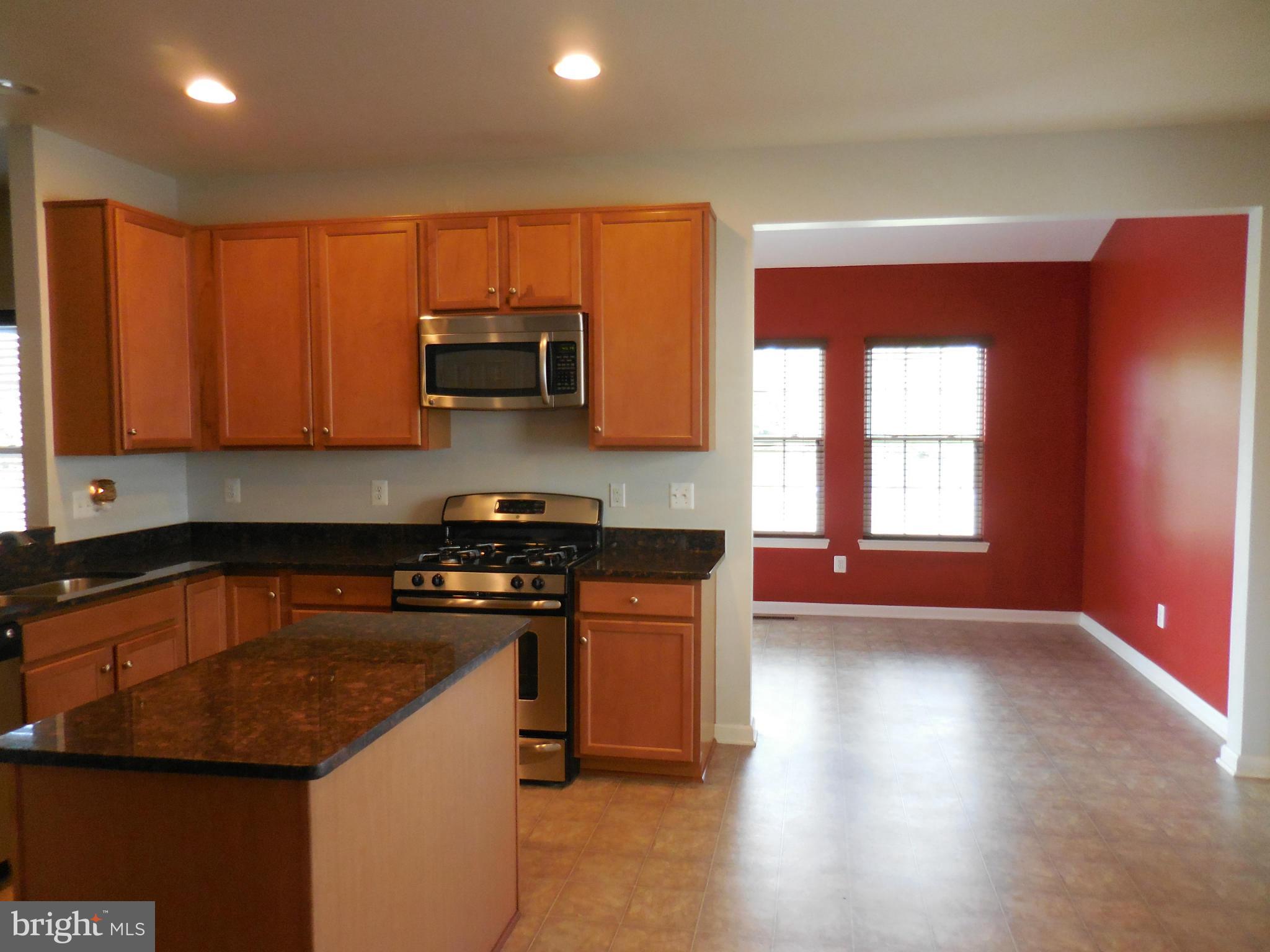 PIEDMONT MEWS - Residential