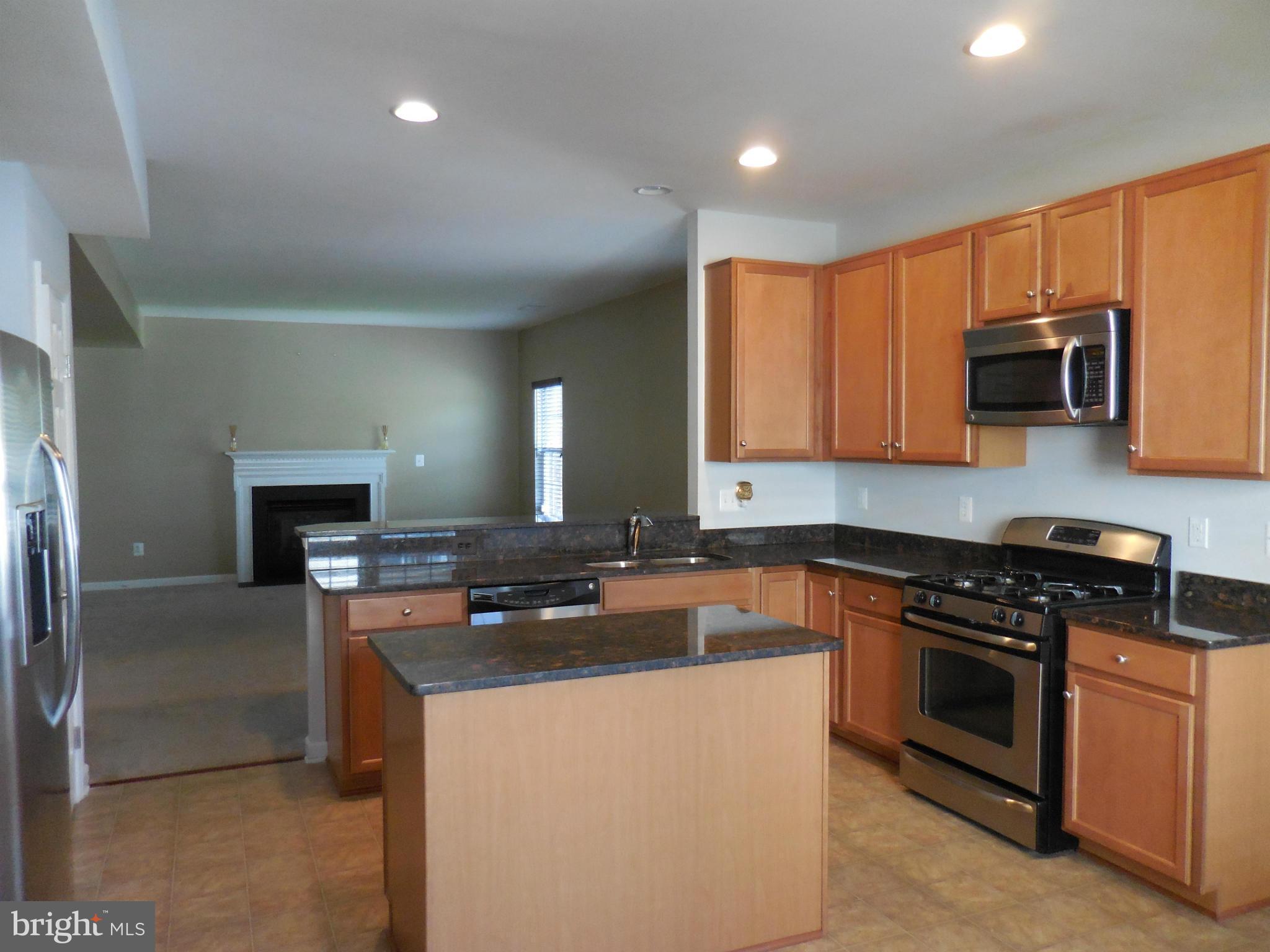 PIEDMONT MEWS - Residential