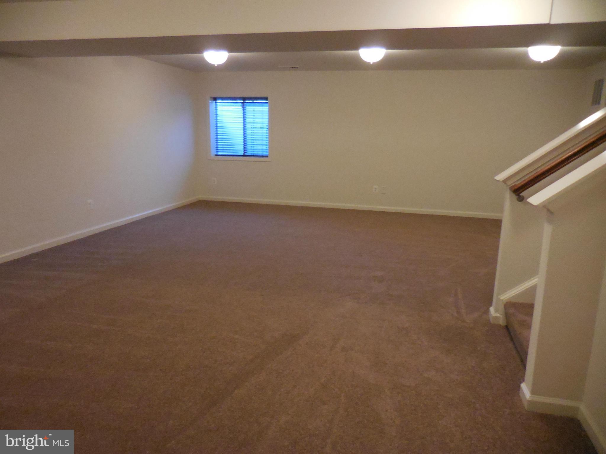 PIEDMONT MEWS - Residential