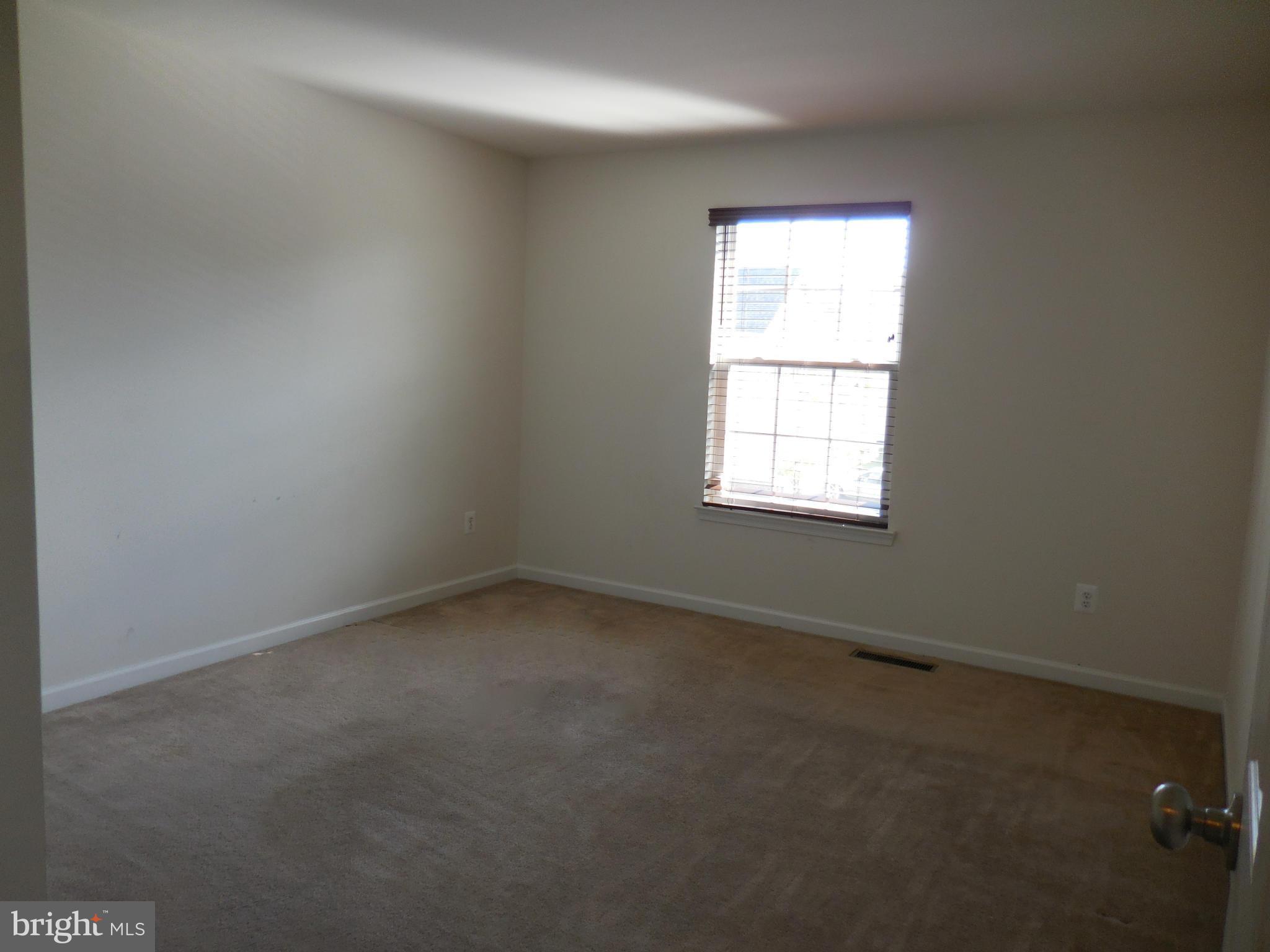 PIEDMONT MEWS - Residential