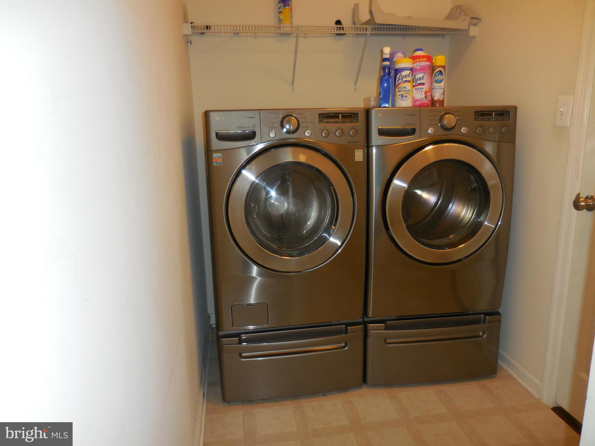 PIEDMONT MEWS - Residential