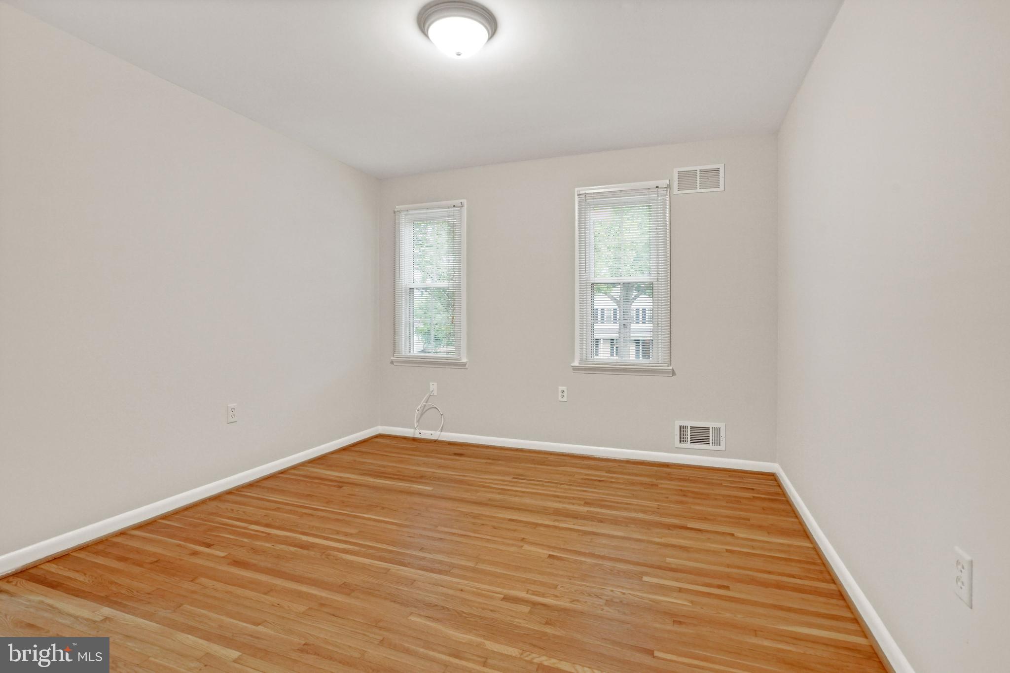 CHALET WOODS - Residential