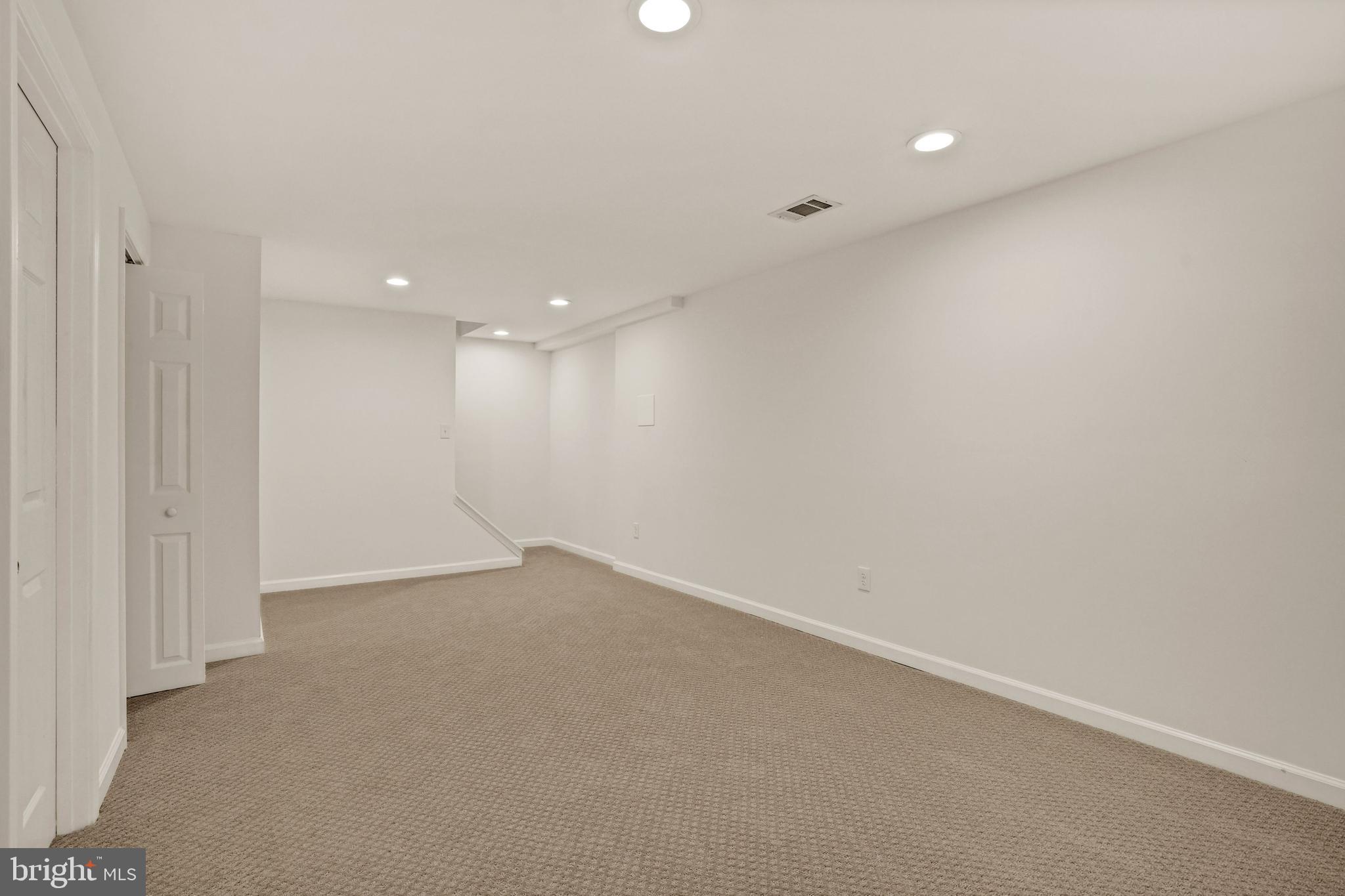 CHALET WOODS - Residential