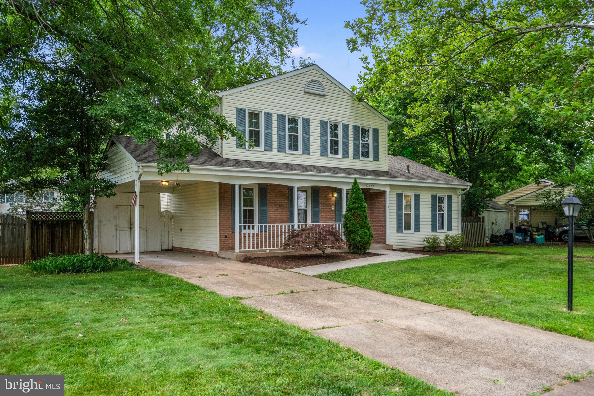 CHALET WOODS - Residential