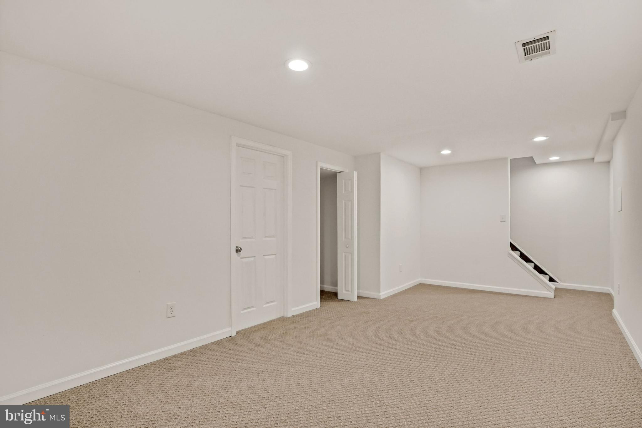 CHALET WOODS - Residential