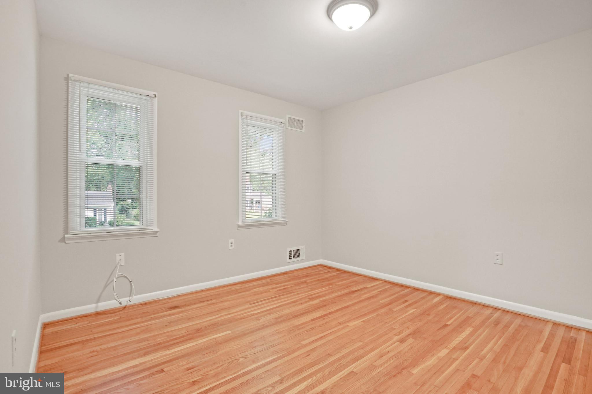 CHALET WOODS - Residential