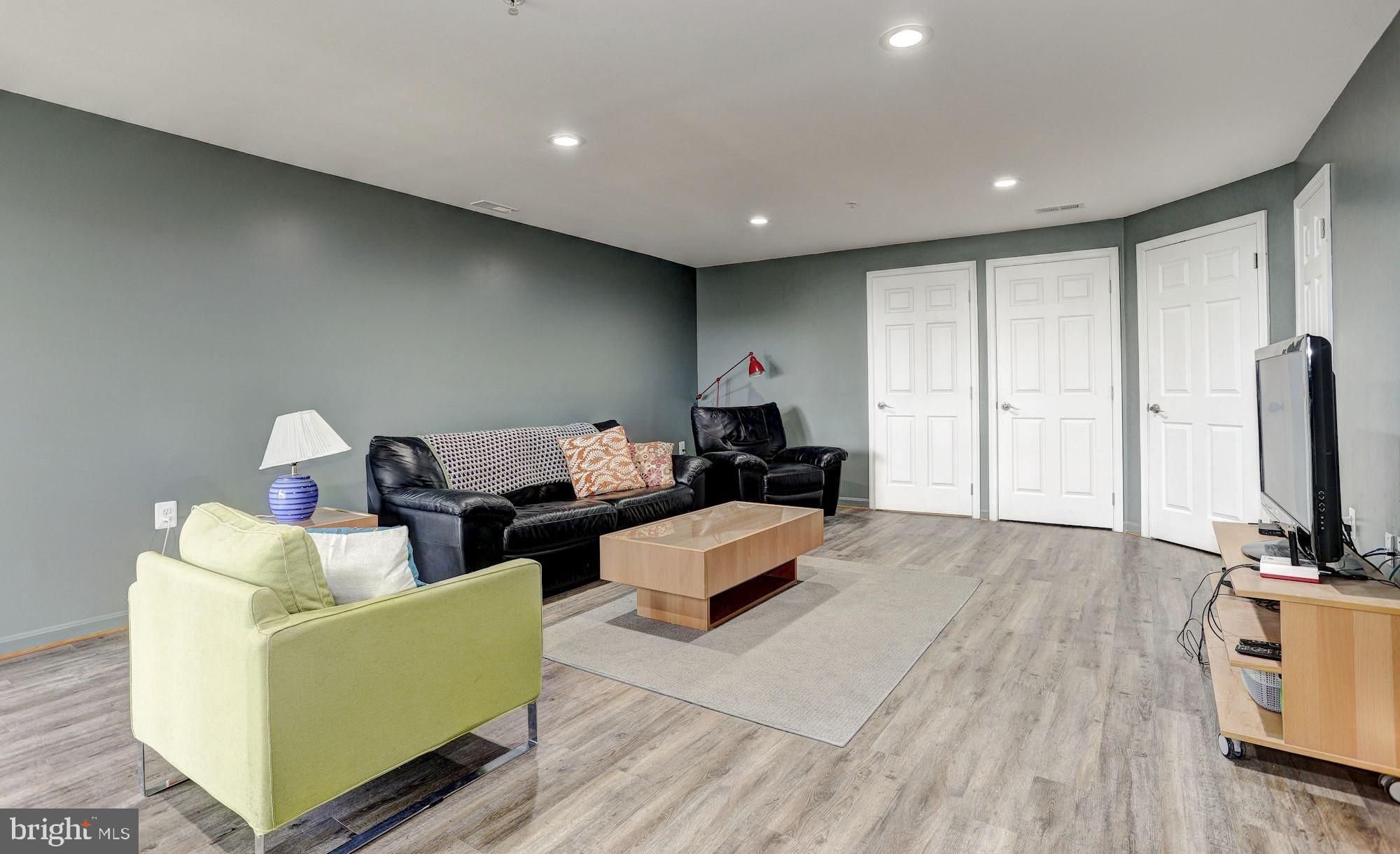 MONMOUTH MEADOWS - Residential