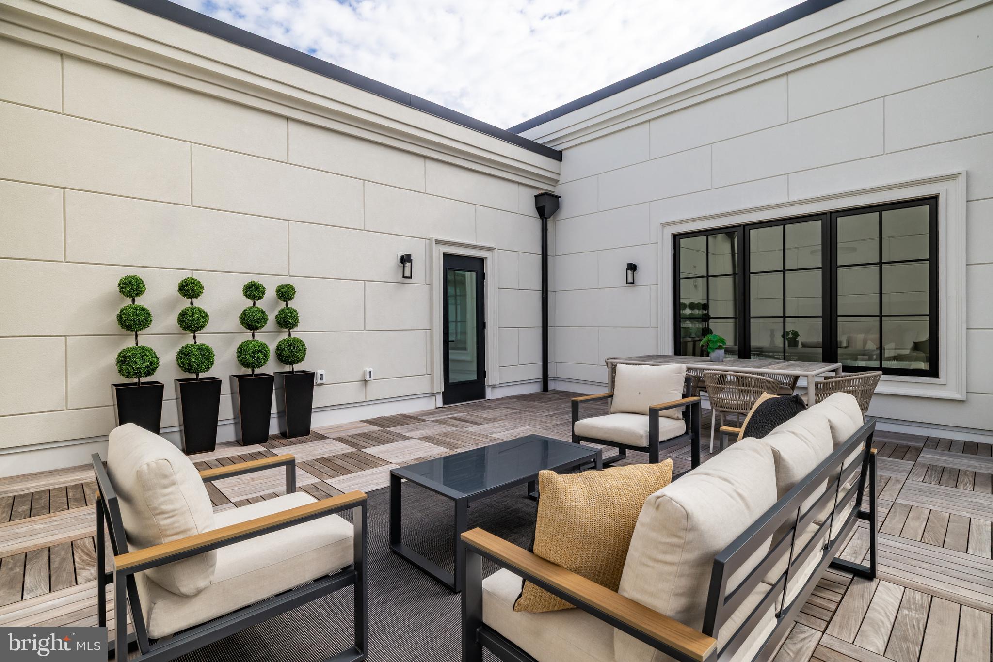 CHEVY CHASE - Residential