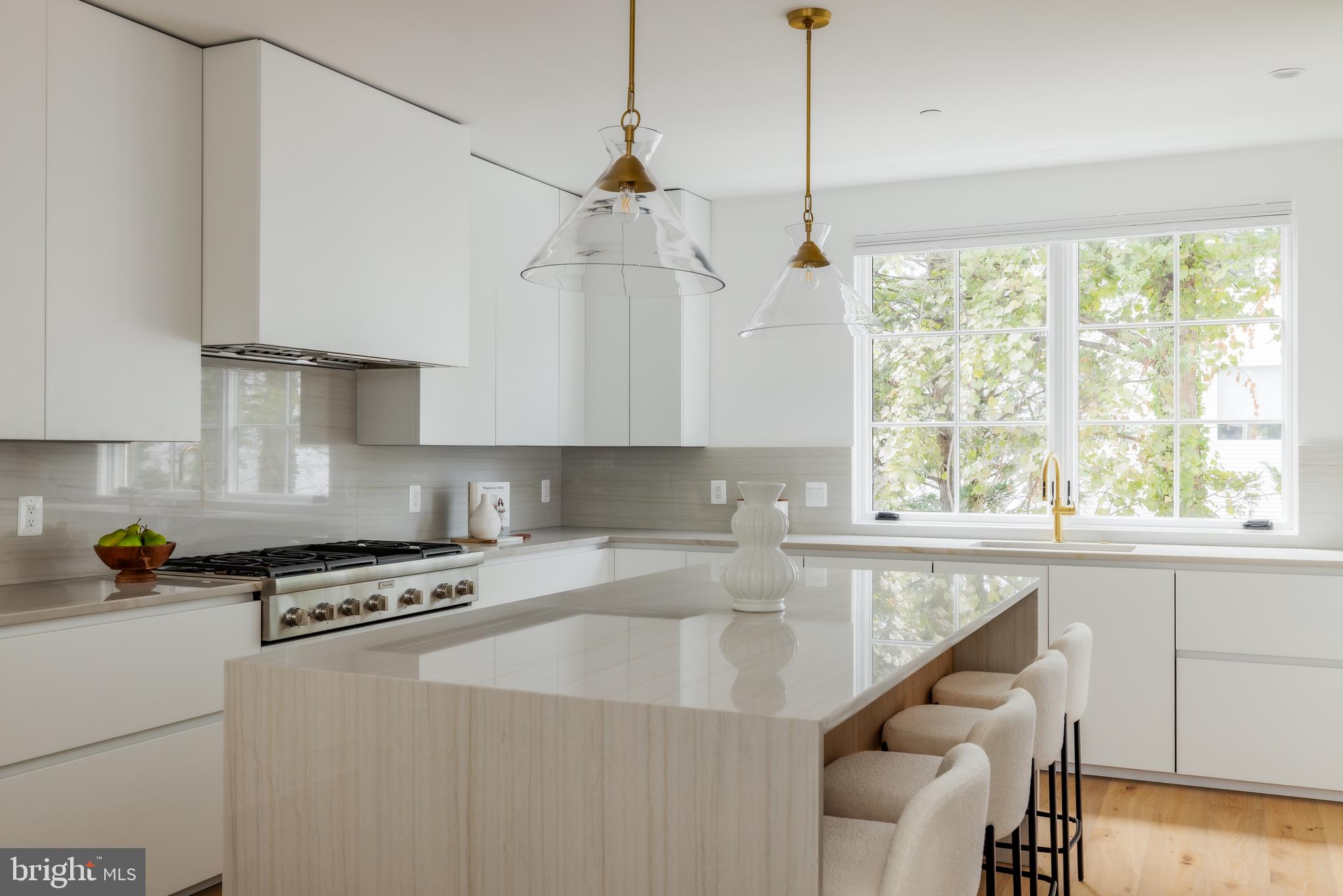 CHEVY CHASE - Residential