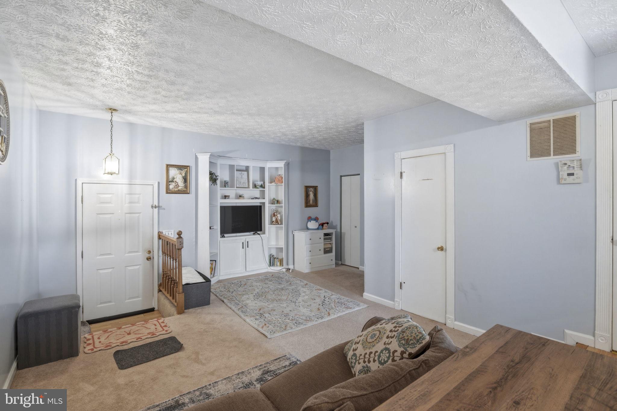 ACADEMY ACRES - Residential