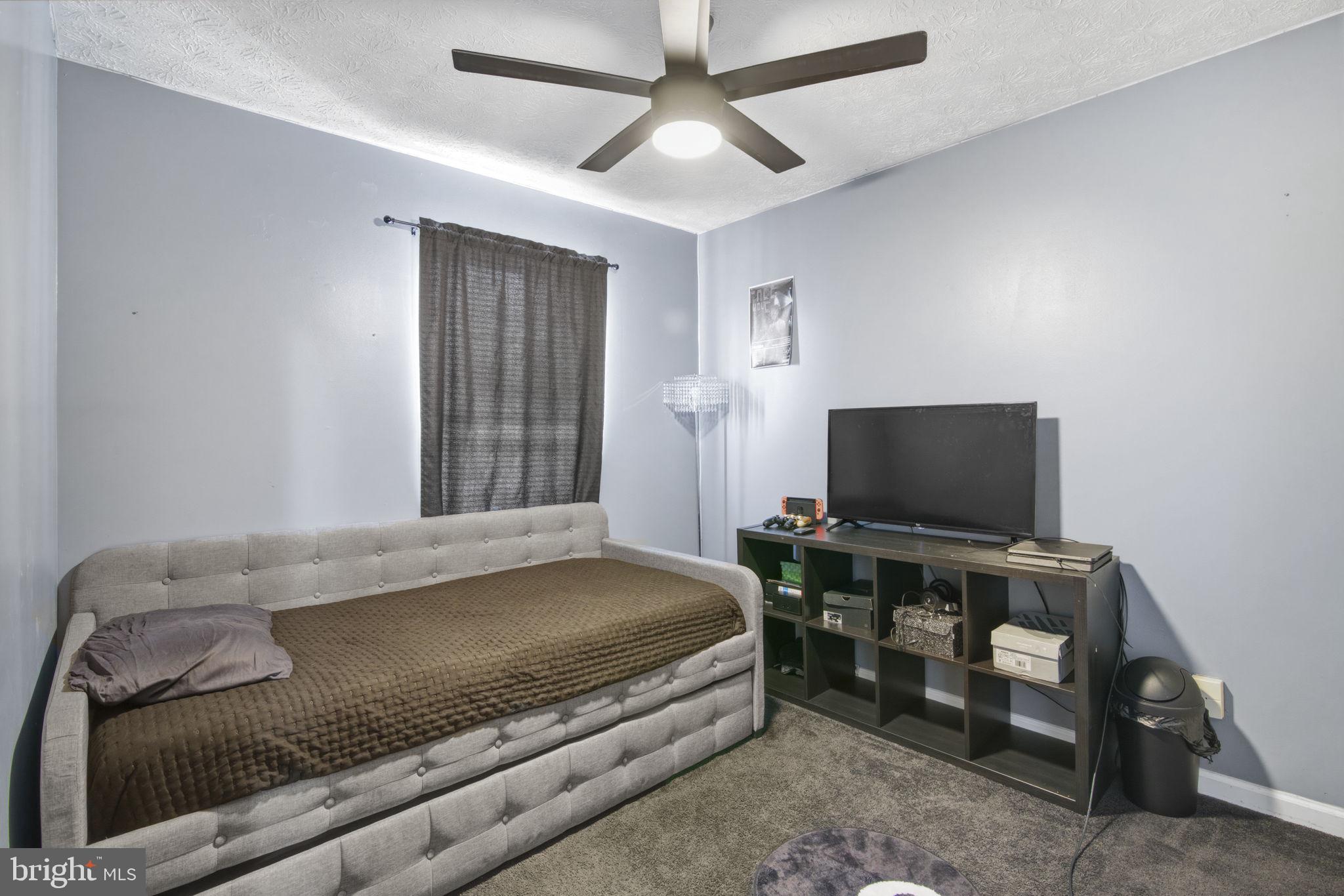 ACADEMY ACRES - Residential