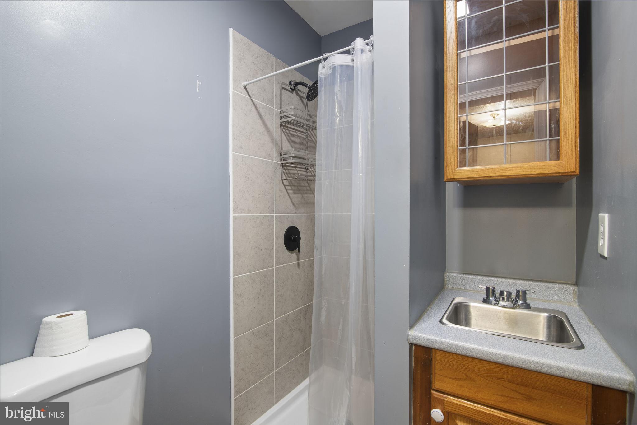 ACADEMY ACRES - Residential