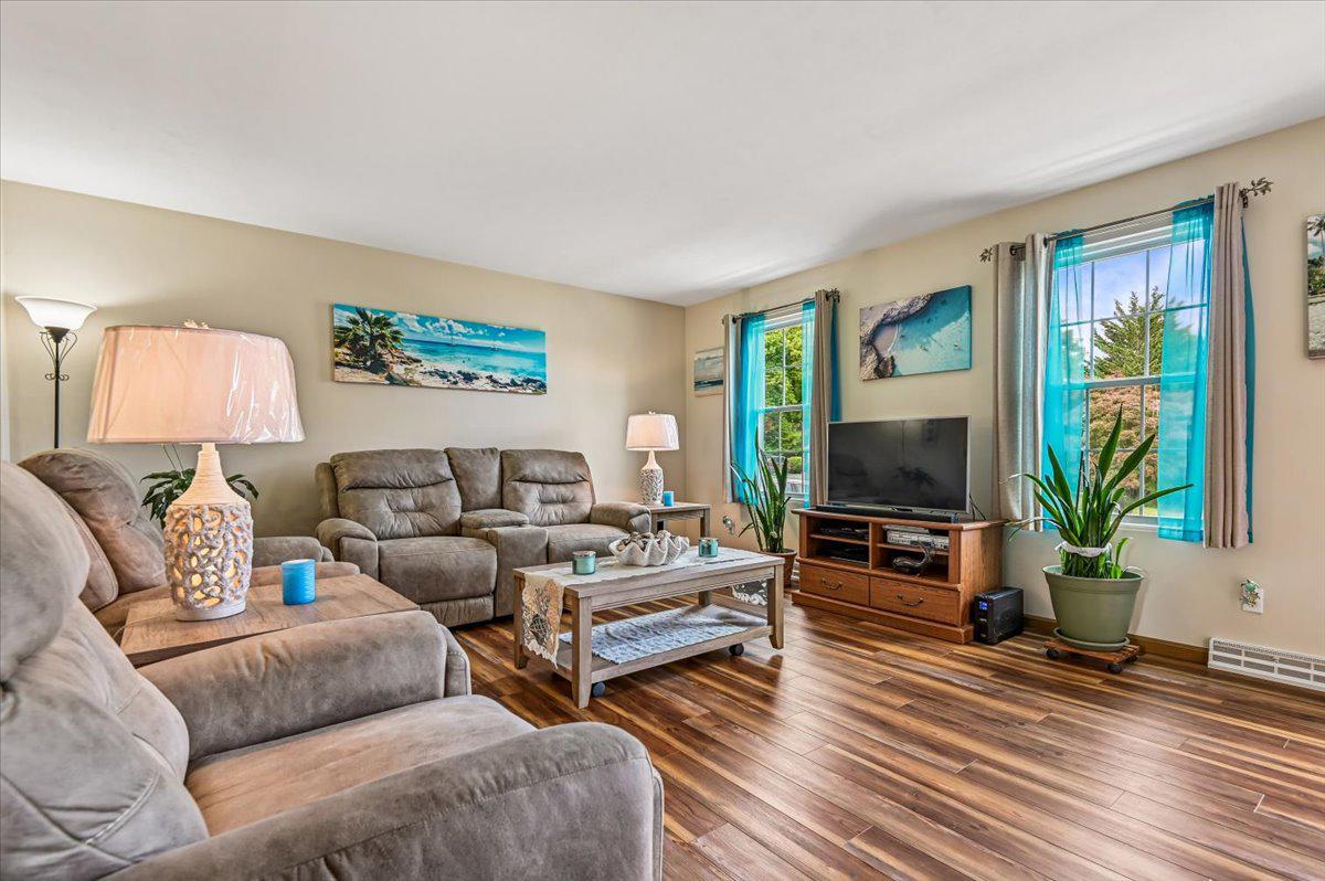 PARK AVE ESTATES - Residential
