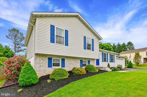 Tiny photo for 2813 Brougham Court, MANCHESTER, MD 21102 (MLS # MDCR2034732)
