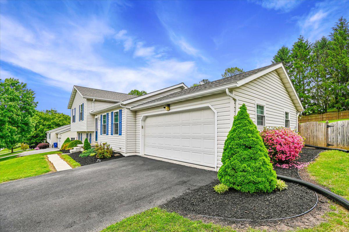 PARK AVE ESTATES - Residential