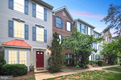 Photo of 4240 Wheeled Caisson Square, FAIRFAX, VA 22033 (MLS # VAFX2330096)
