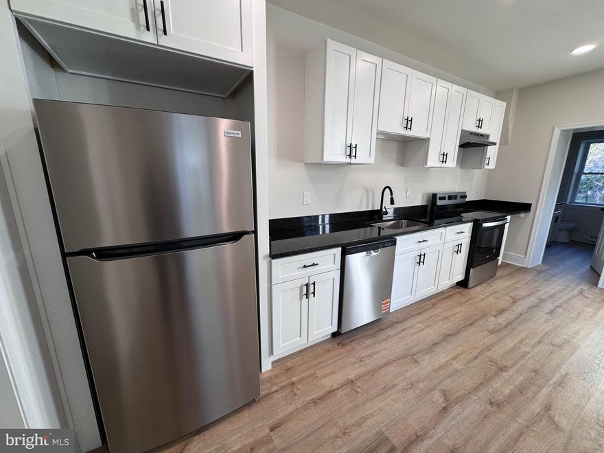 Welcome to your spacious one-bedroom apartment in the heart of Lancaster City!
This beautifully renovated unit features brand new stainless steel appliances, in-unit washer and dryer, and a dedicated off-street parking space. Located on a quiet street yet just steps away from all that Lancaster has to offer — shops, restaurants, markets, and more.

Don’t miss out — call today to schedule your showing. This gem won’t last long!