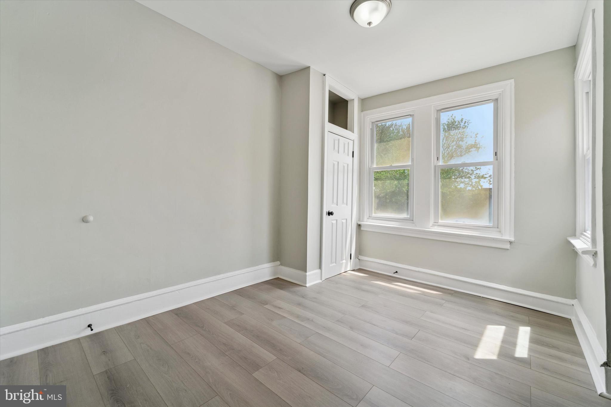 KENSINGTON - Residential