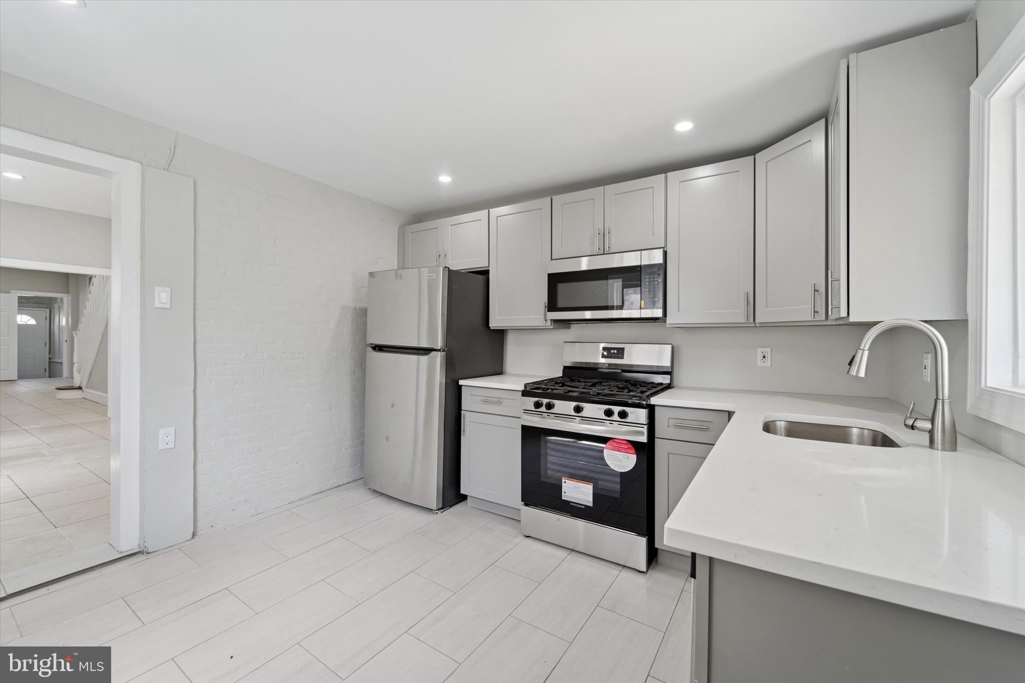 KENSINGTON - Residential