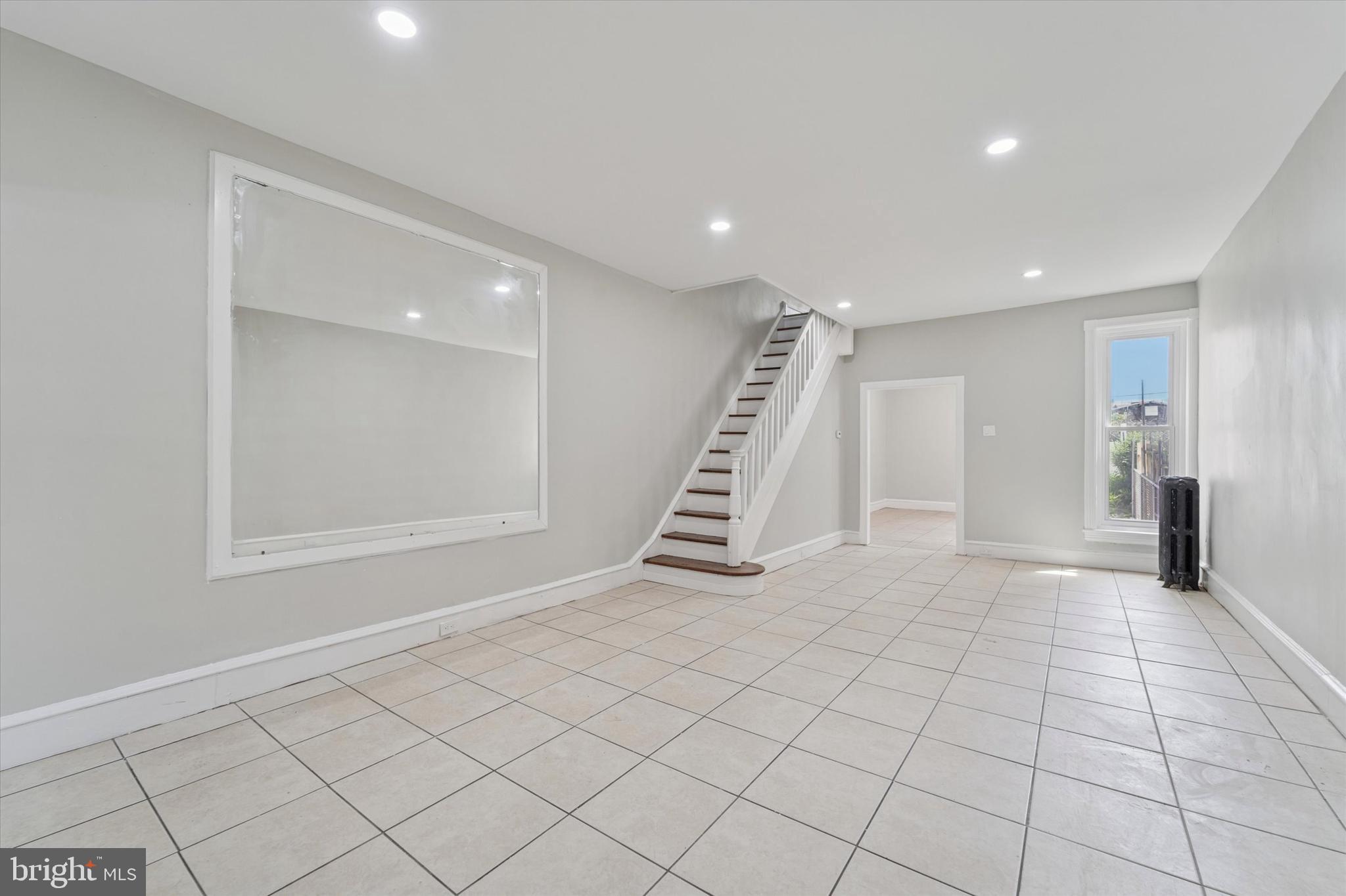 KENSINGTON - Residential