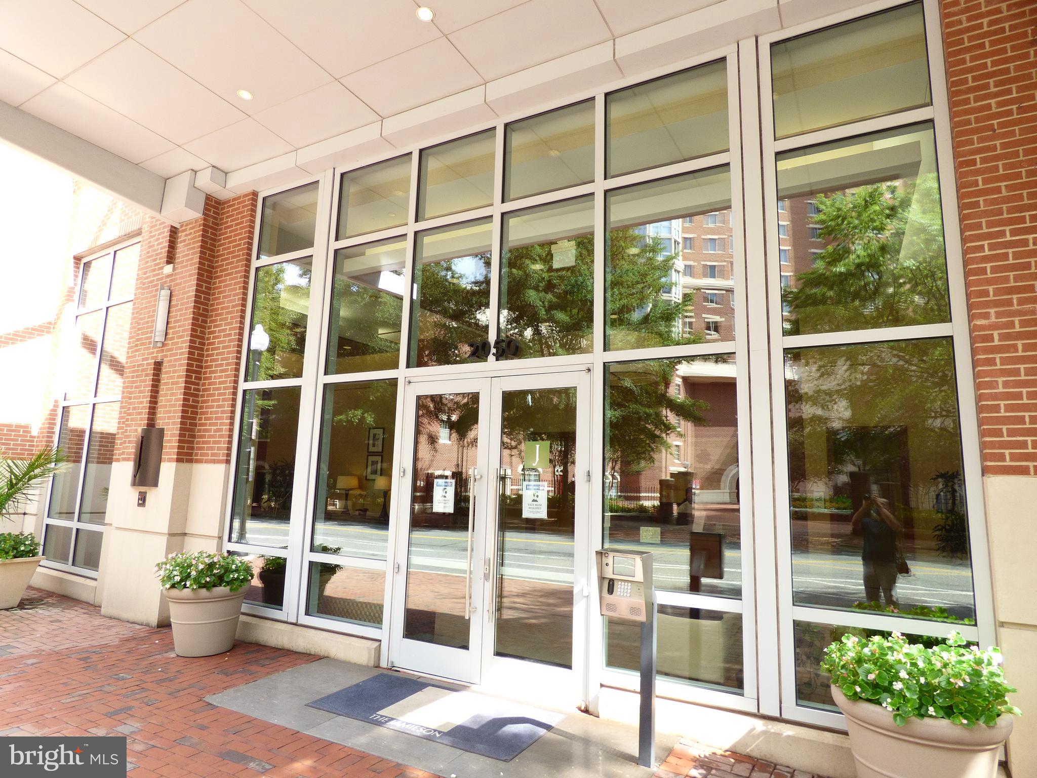 THE JAMIESON - Residential Lease