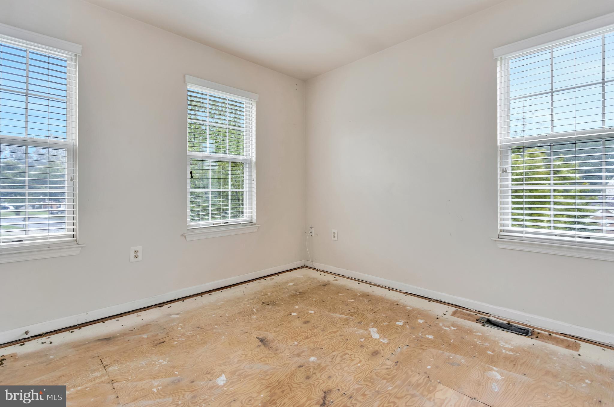 CHELTENHAM WOODS - Residential