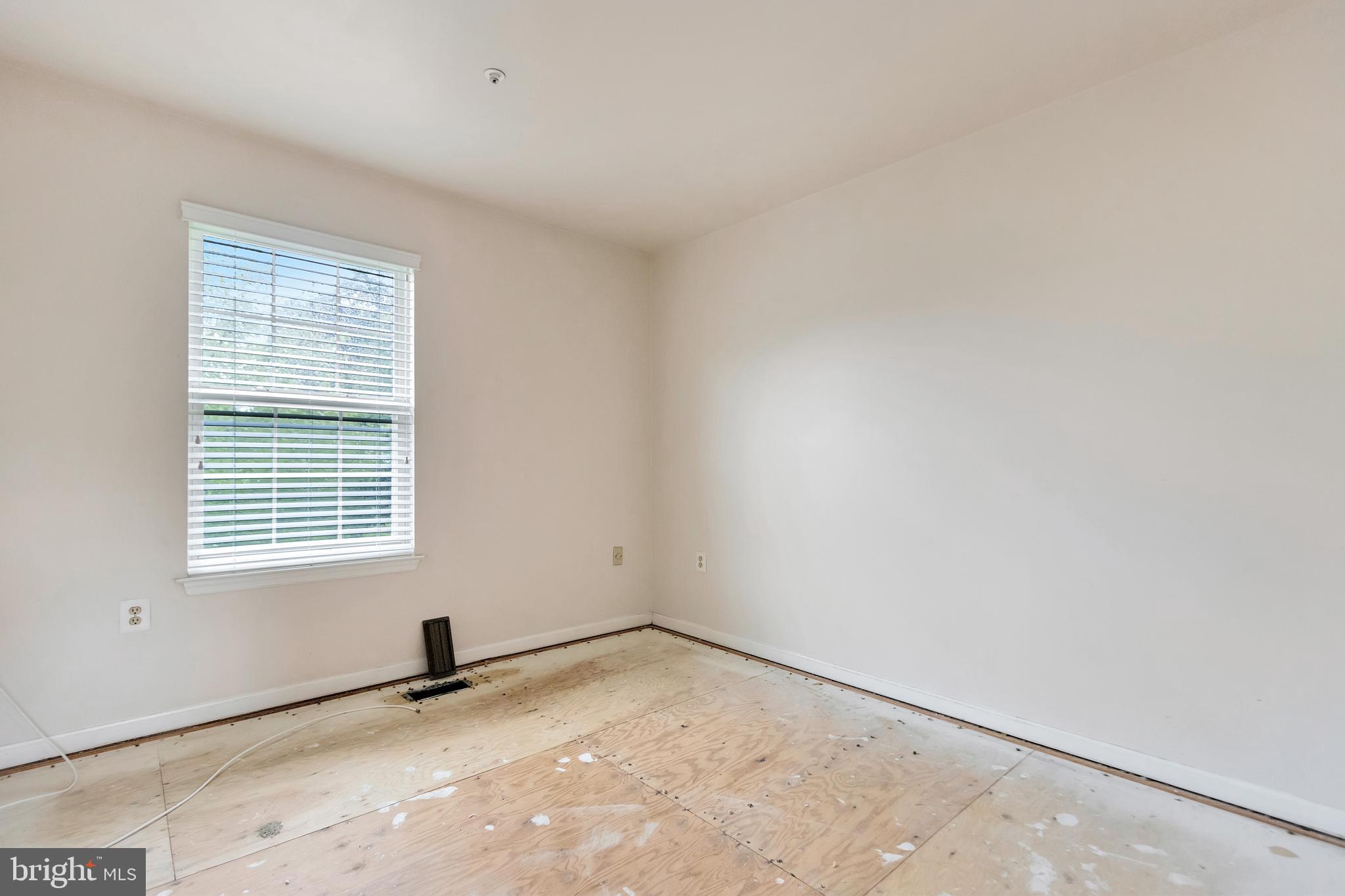 CHELTENHAM WOODS - Residential