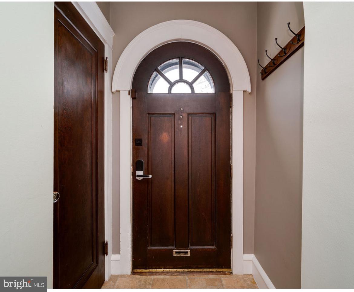 WEST LAWN - Residential