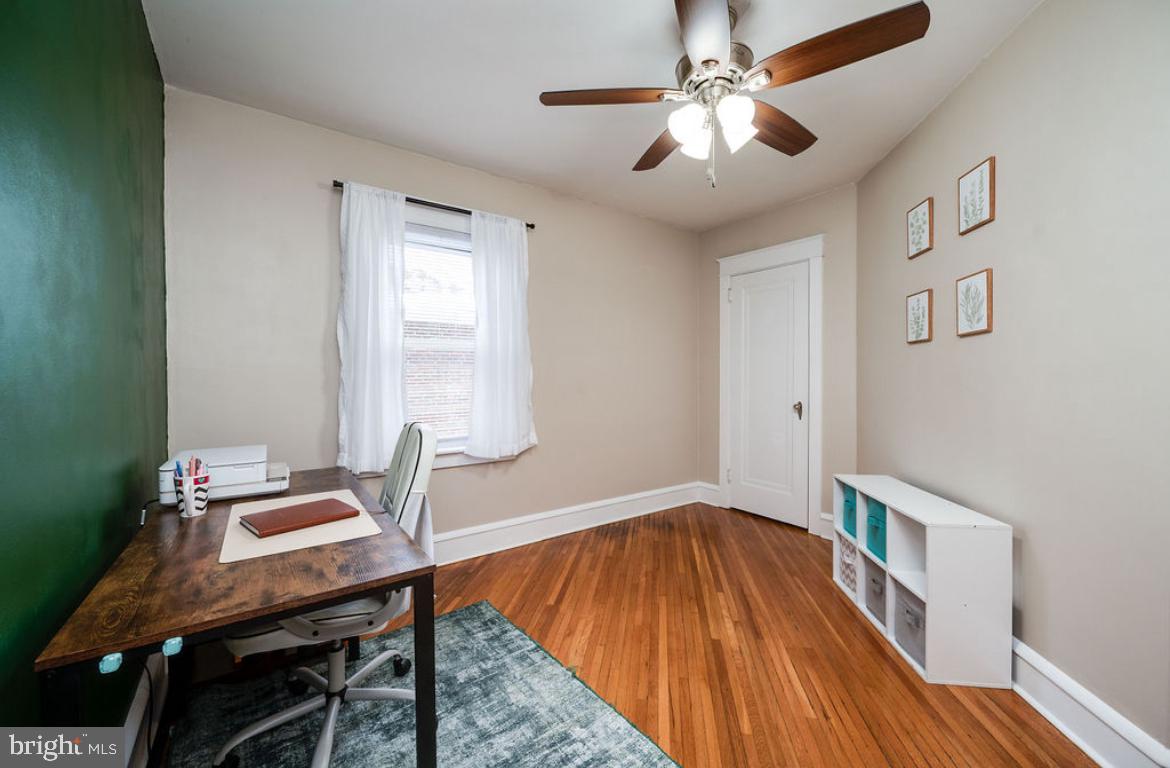 WEST LAWN - Residential