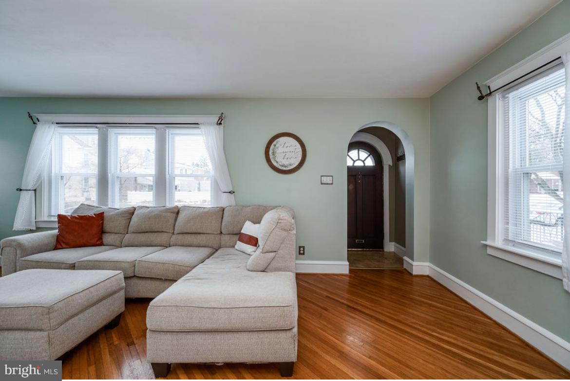 WEST LAWN - Residential