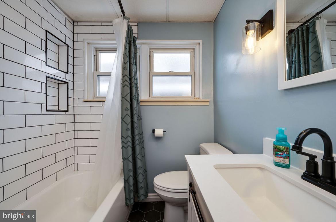 WEST LAWN - Residential