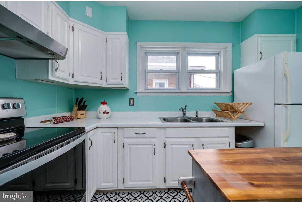 WEST LAWN - Residential