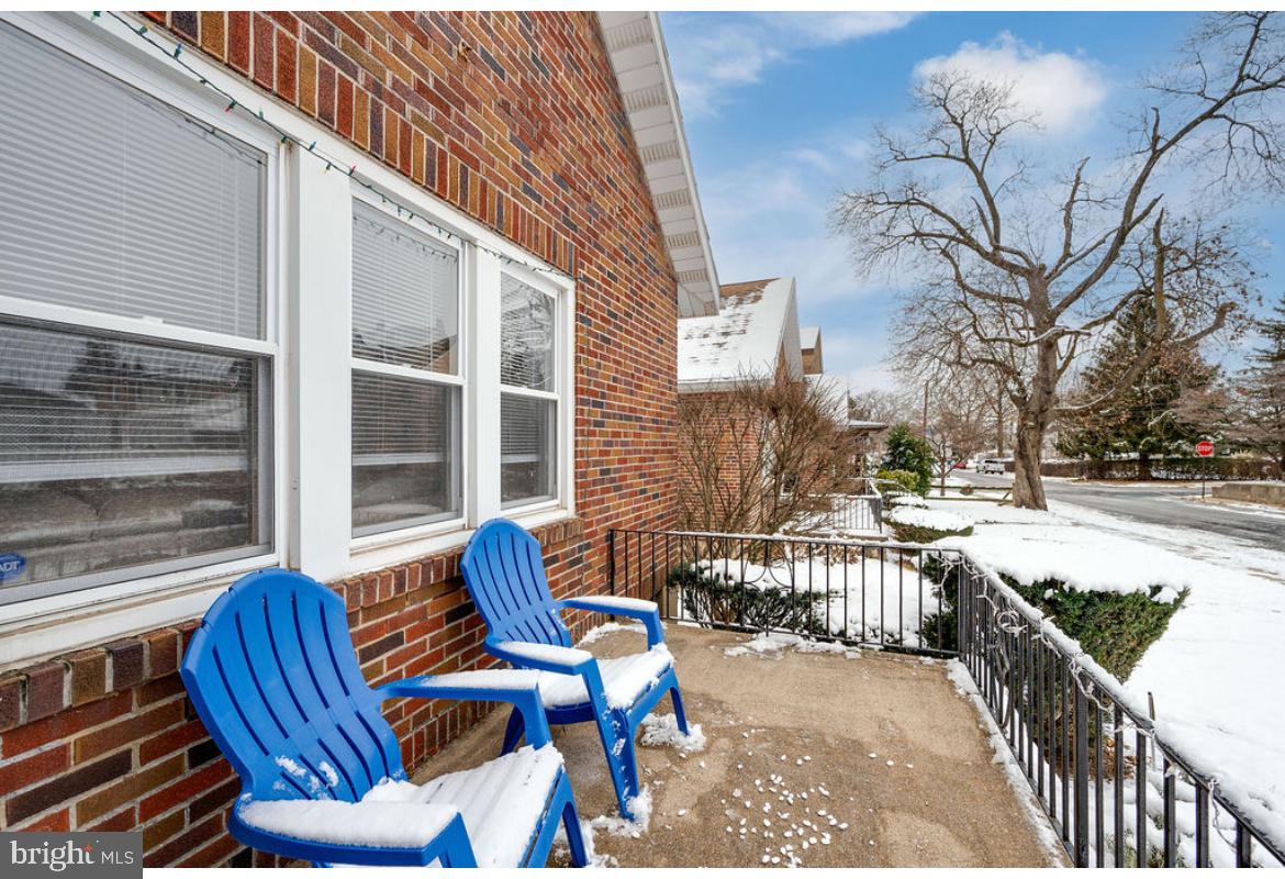 WEST LAWN - Residential