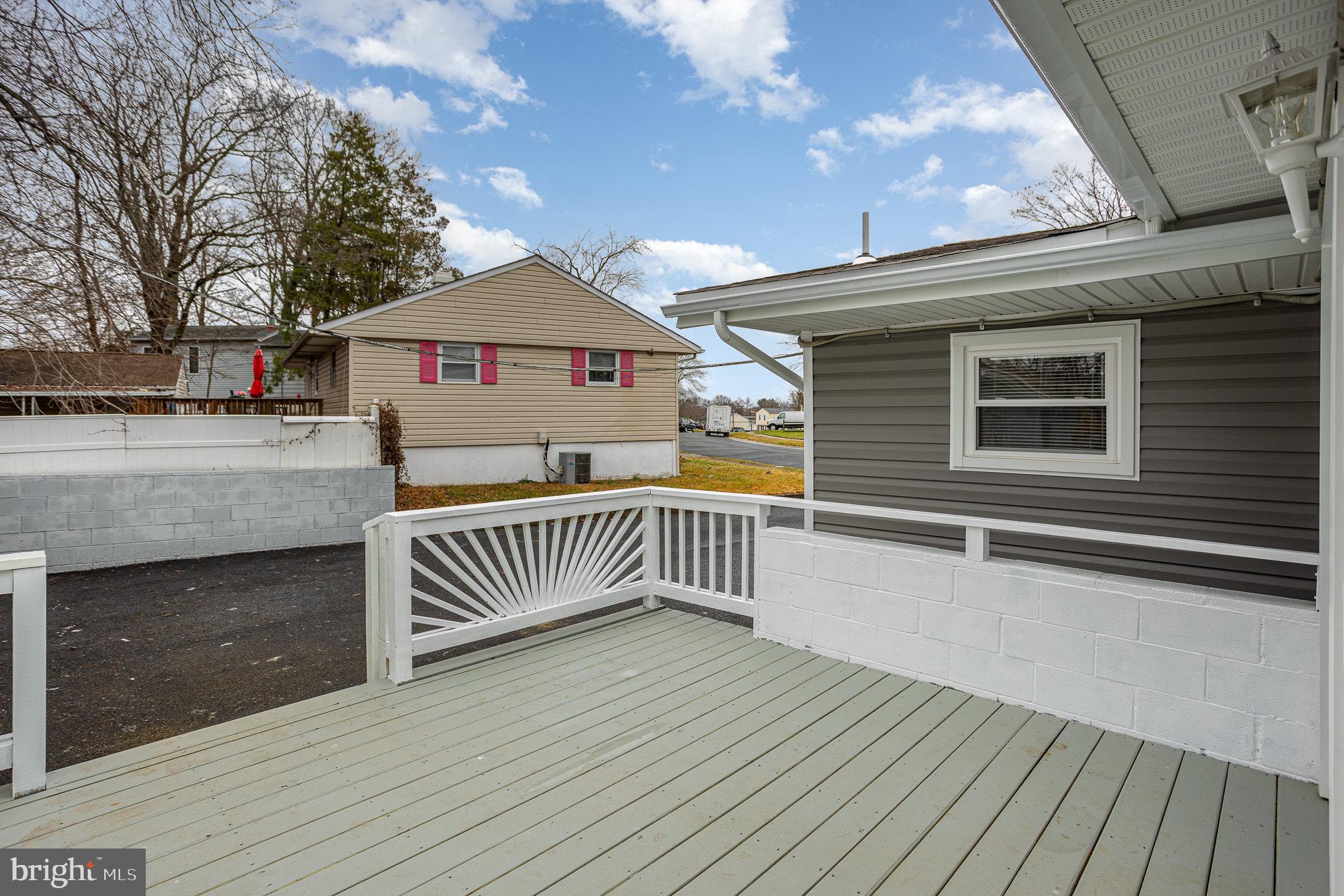 EDGE MEAD - Residential