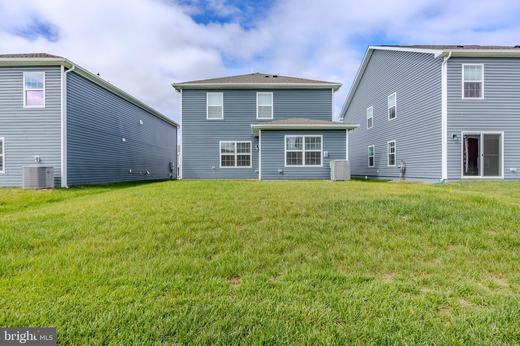 WEST WIND - Residential Lease