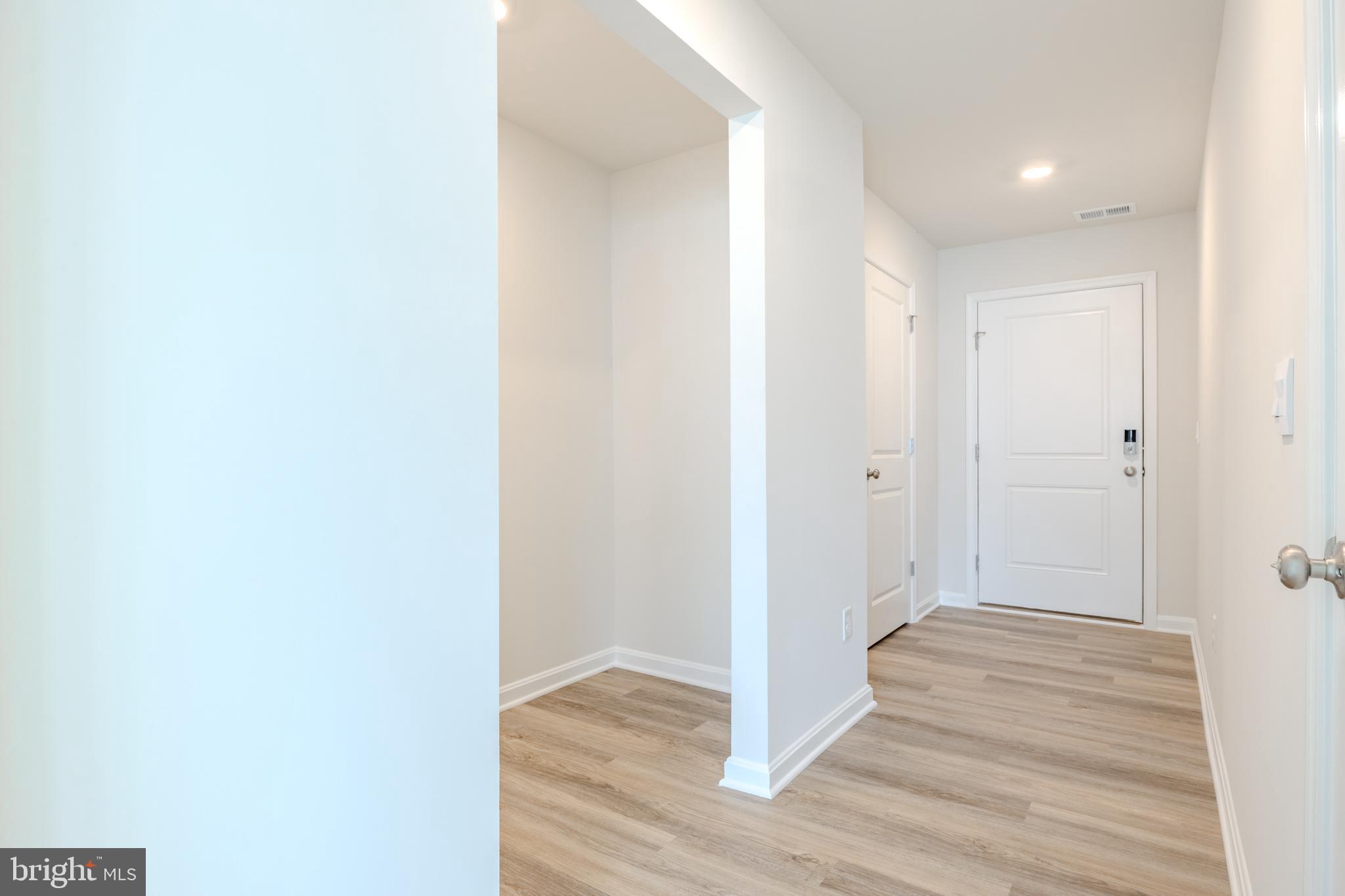 WEST WIND - Residential Lease