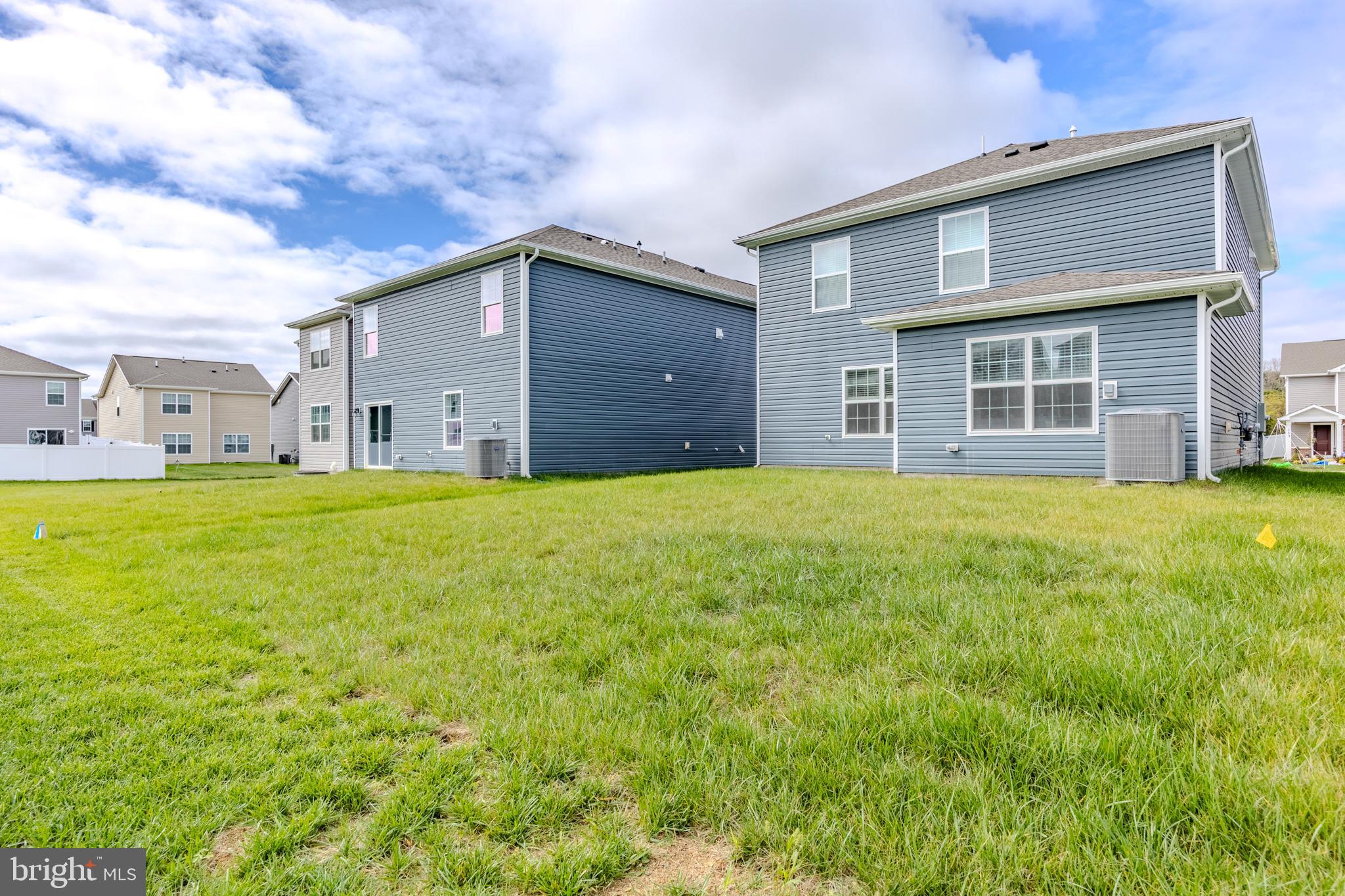 WEST WIND - Residential Lease